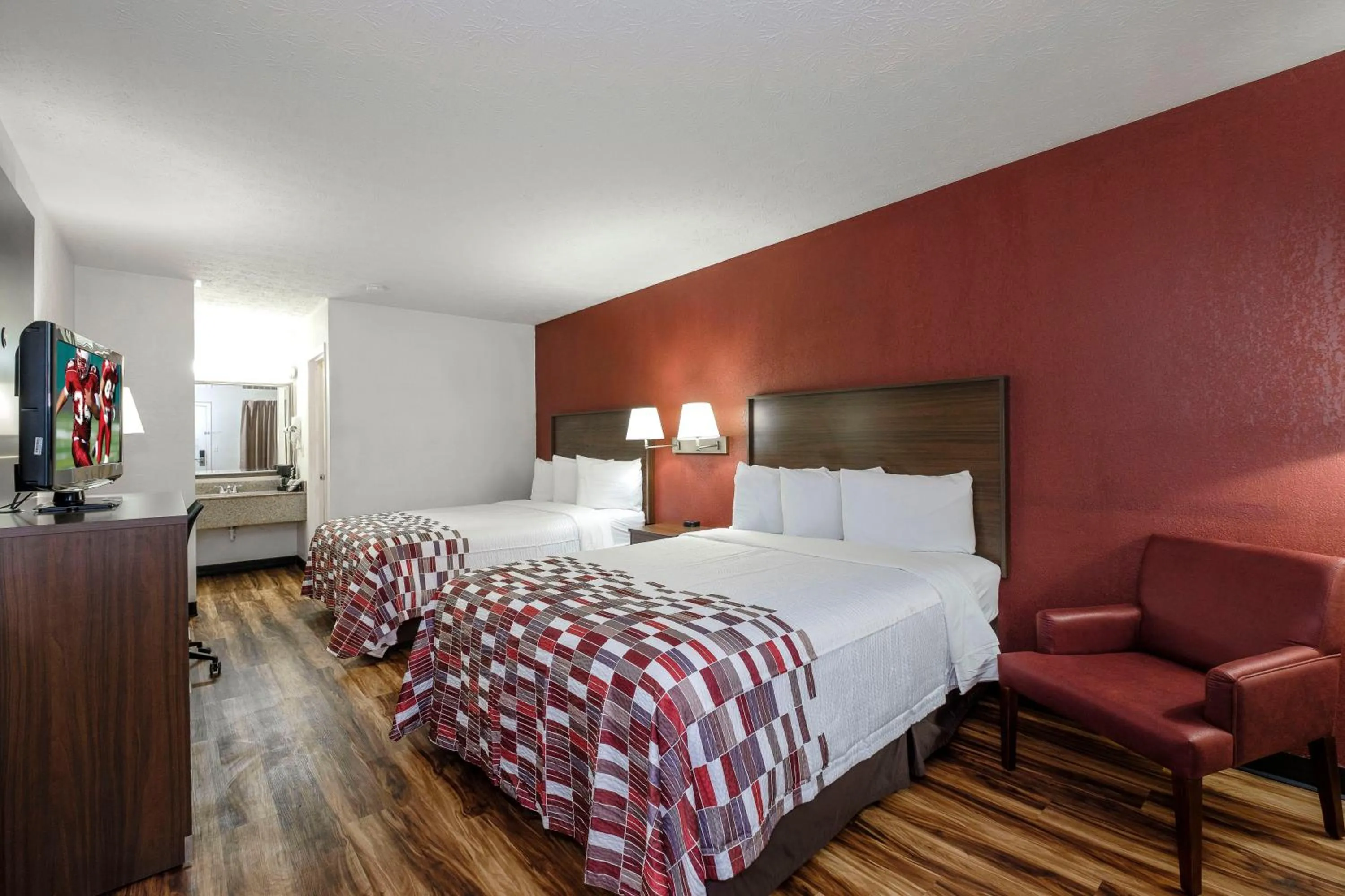 Deluxe Room with Two Queen Beds Non-Smoking in Red Roof Inn Edgewood