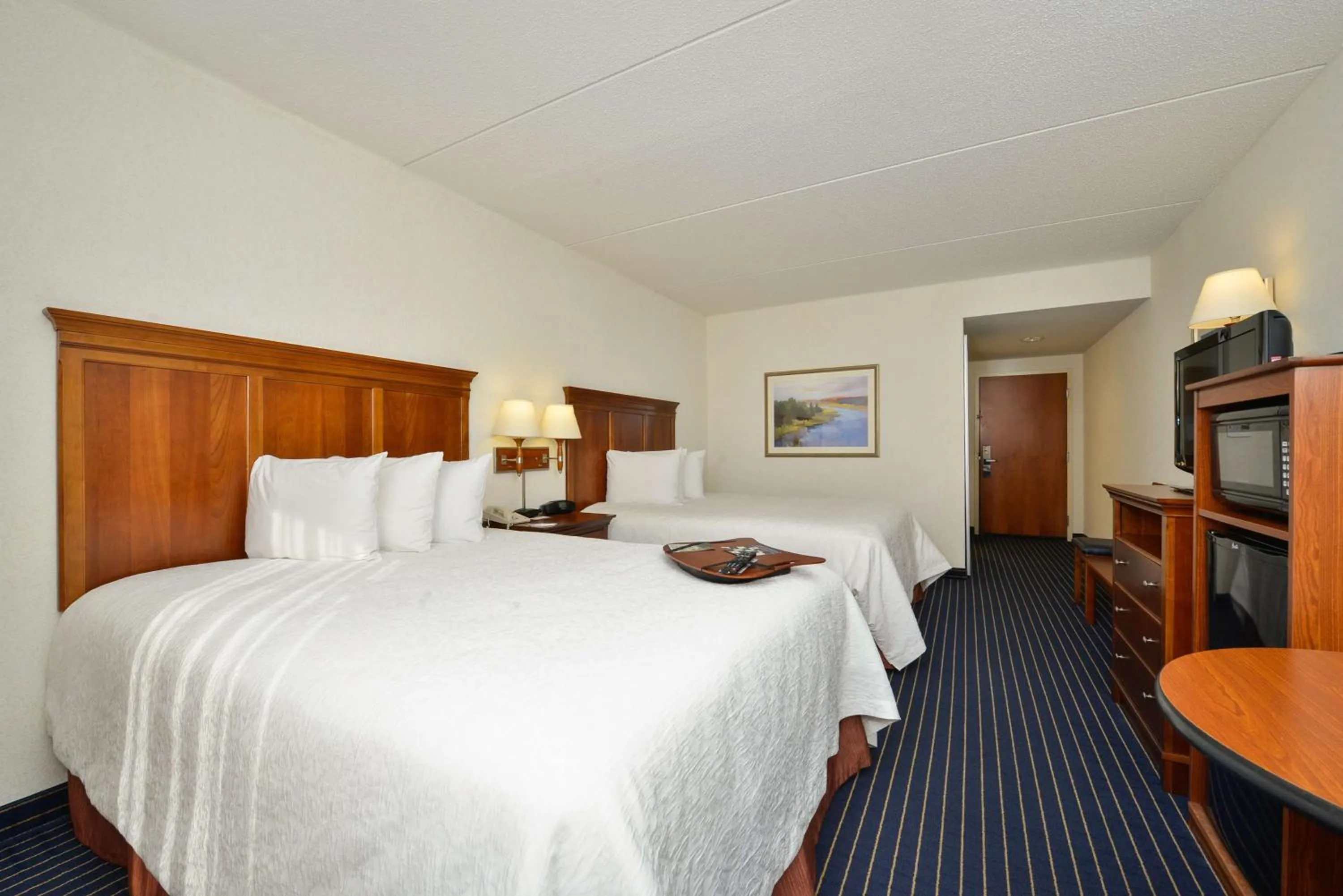 Queen Room with Two Queen Beds - Mobility Access/Non-Smoking in Hampton Inn Farmville
