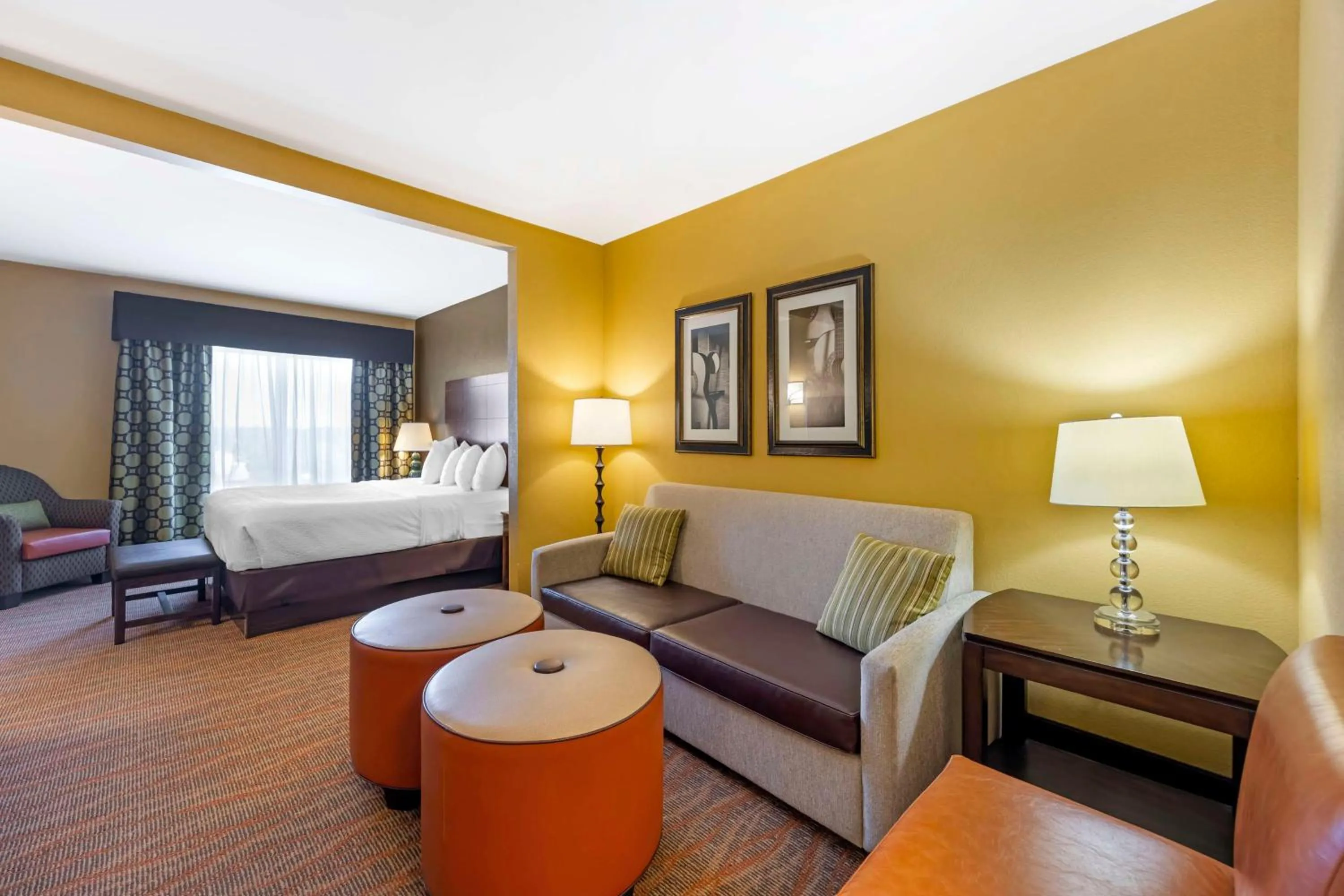 King Suite - Non-Smoking in Best Western Plus Tupelo Inn & Suites