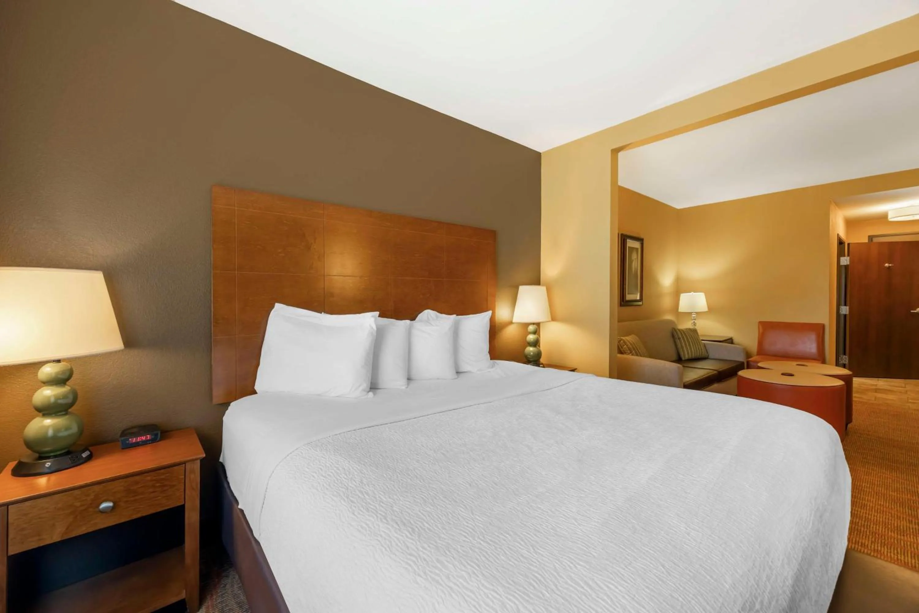 King Suite - Disability Access in Best Western Plus Tupelo Inn & Suites