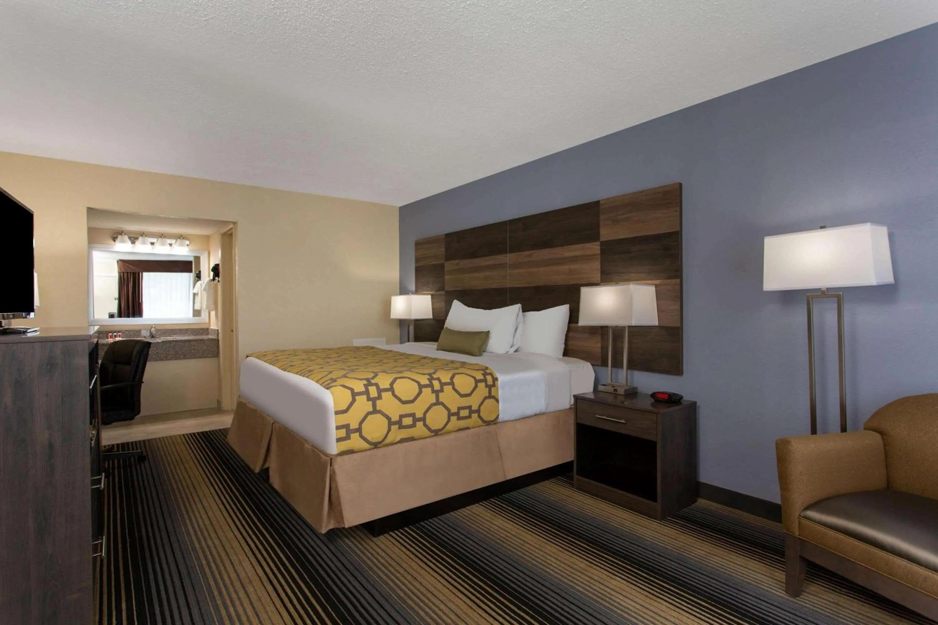 King Room - Non-Smoking in Baymont by Wyndham Cheraw