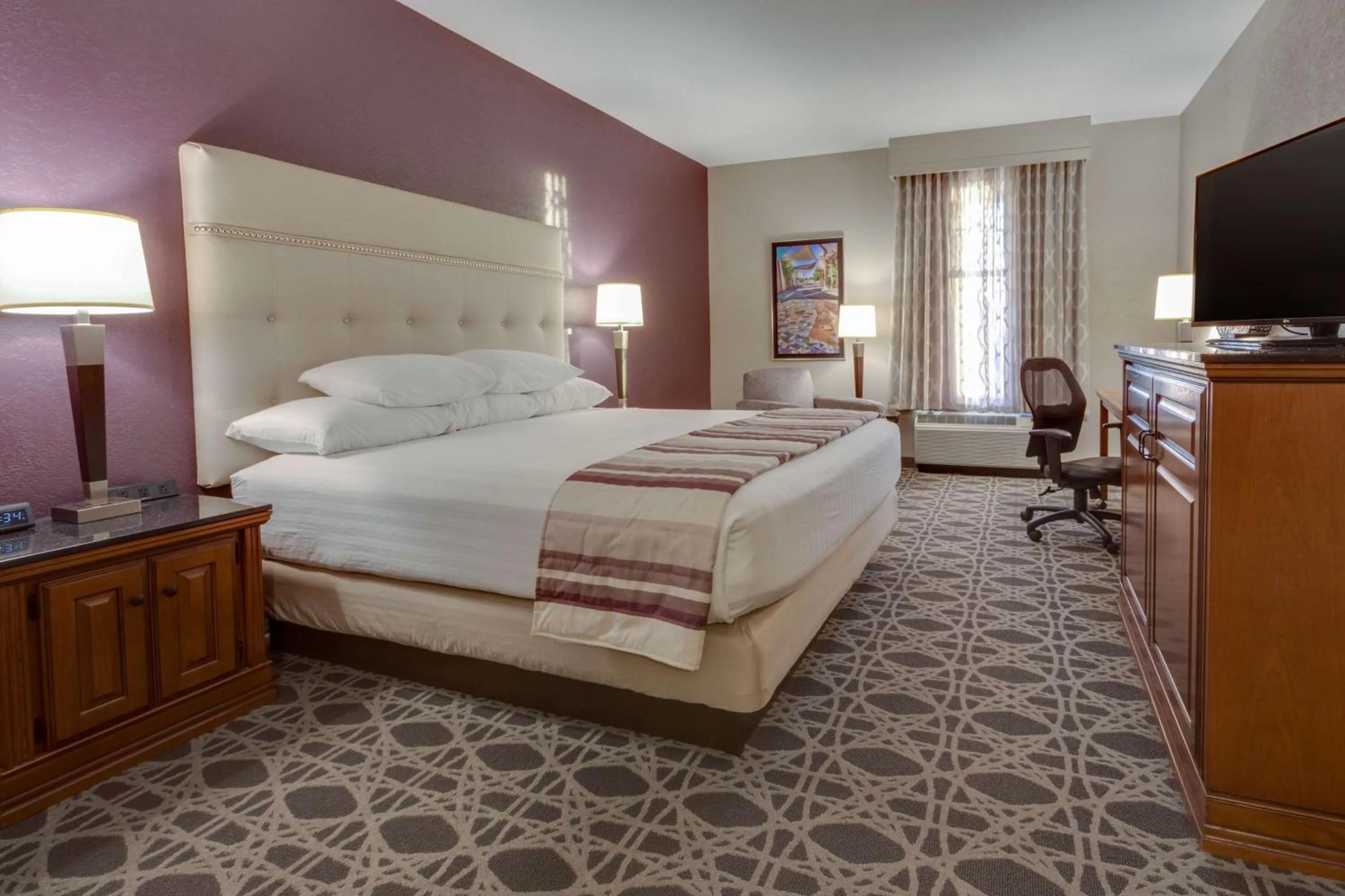 Superior King Room in Drury Inn & Suites Las Cruces