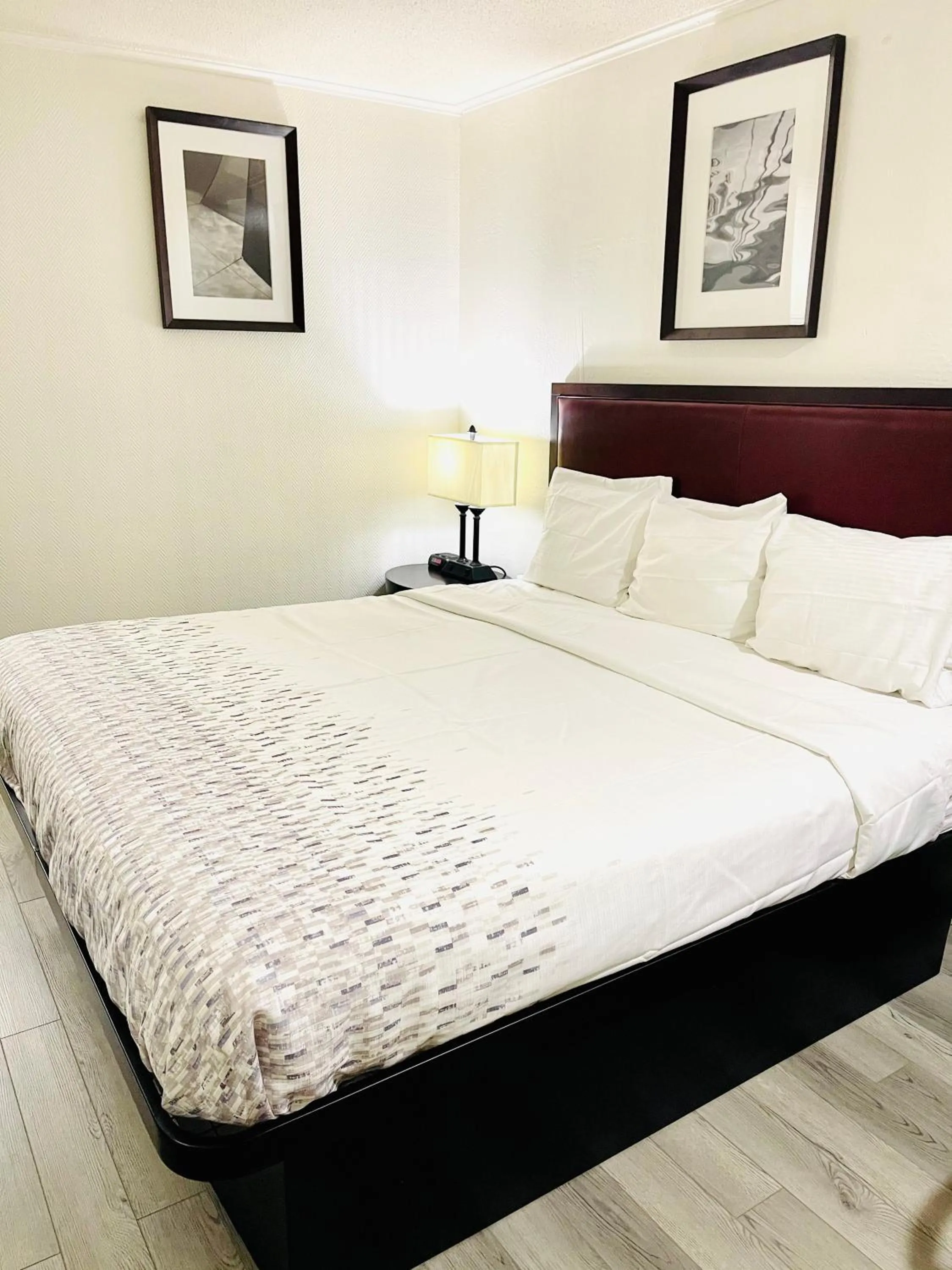 Queen Room - Mobility Access/Non-Smoking in Baymont by Wyndham El Dorado