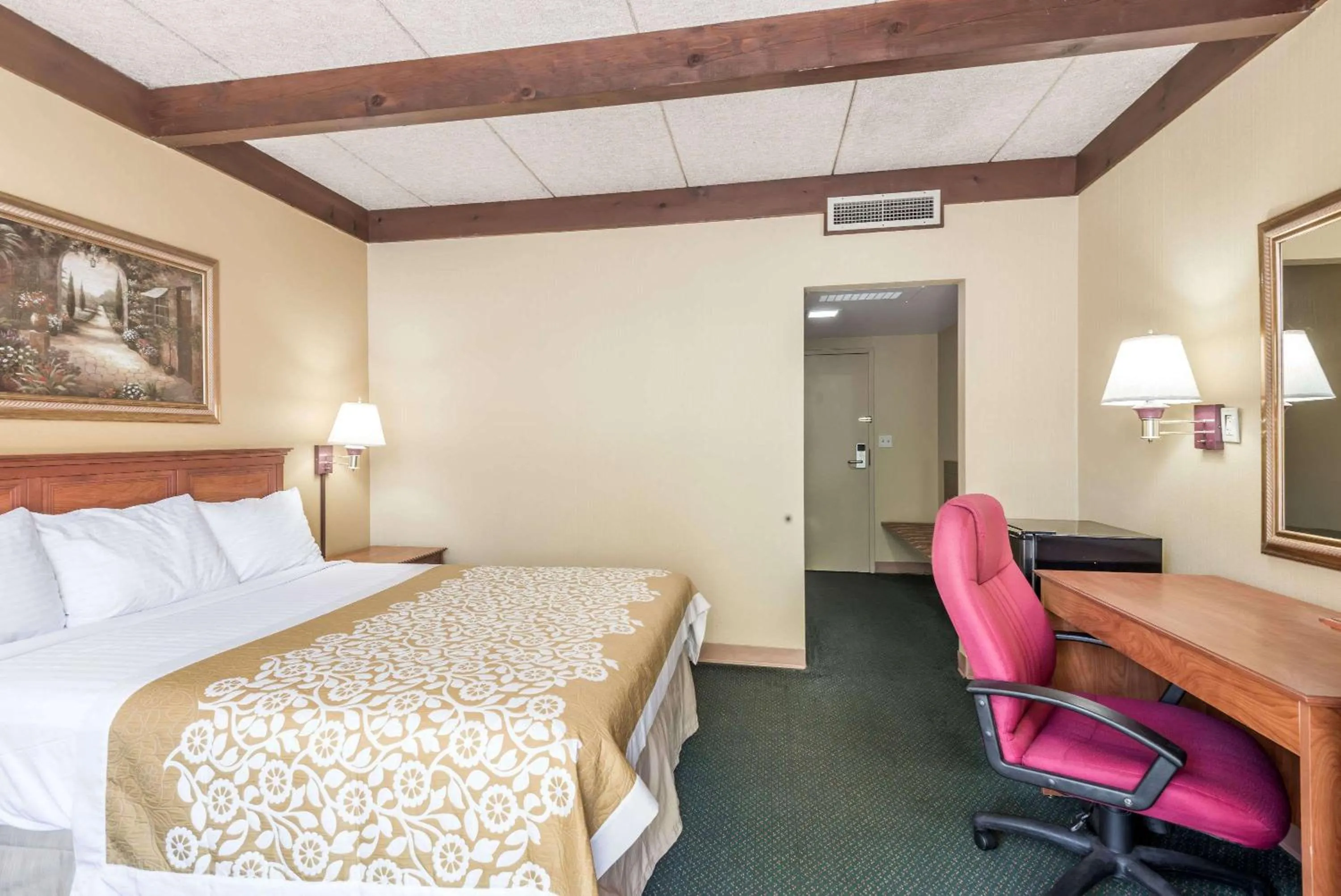 King Room - Non-Smoking in Days Inn by Wyndham Niles