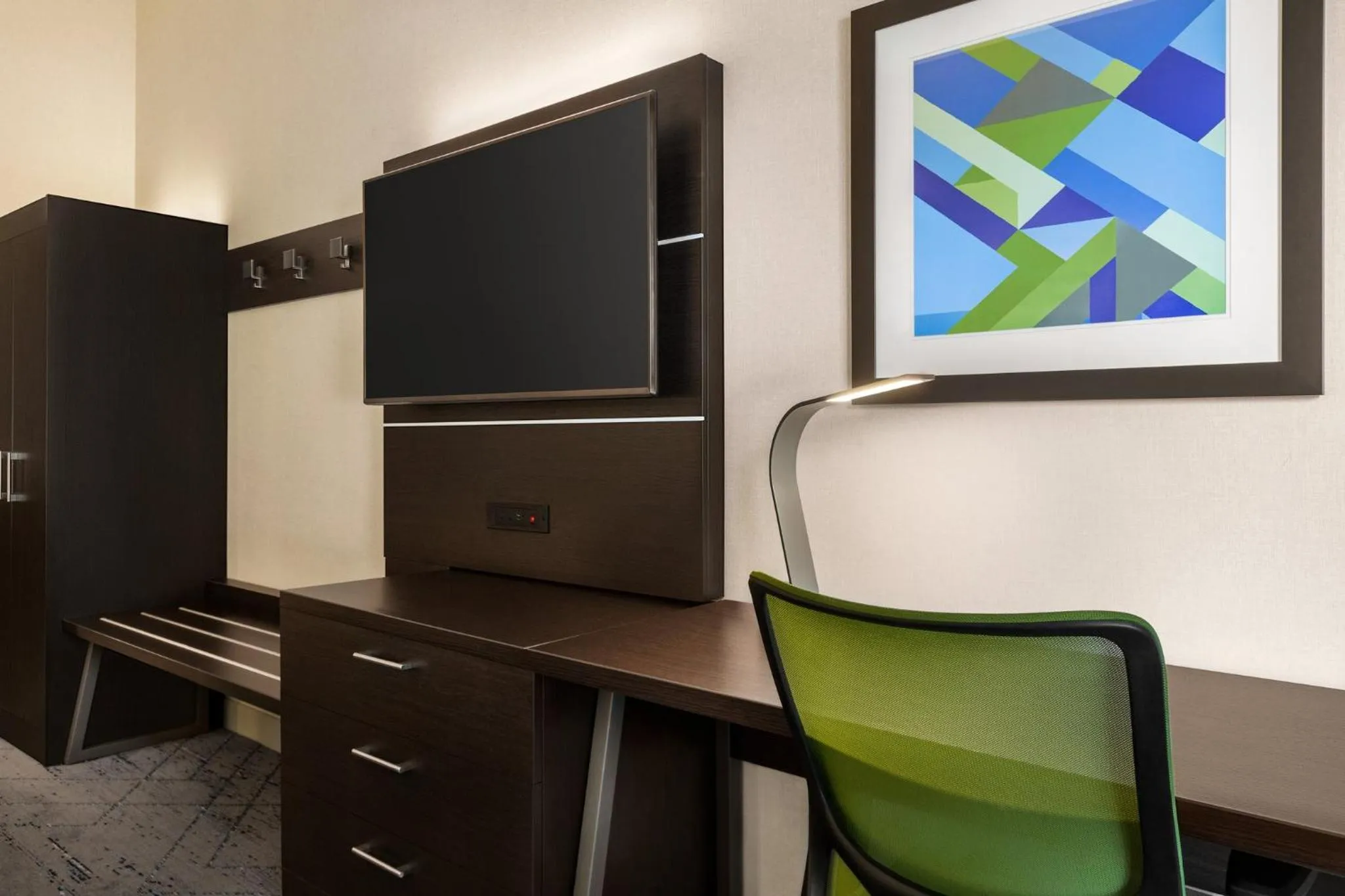 Standard King Room in Holiday Inn Express & Suites - Redding by IHG