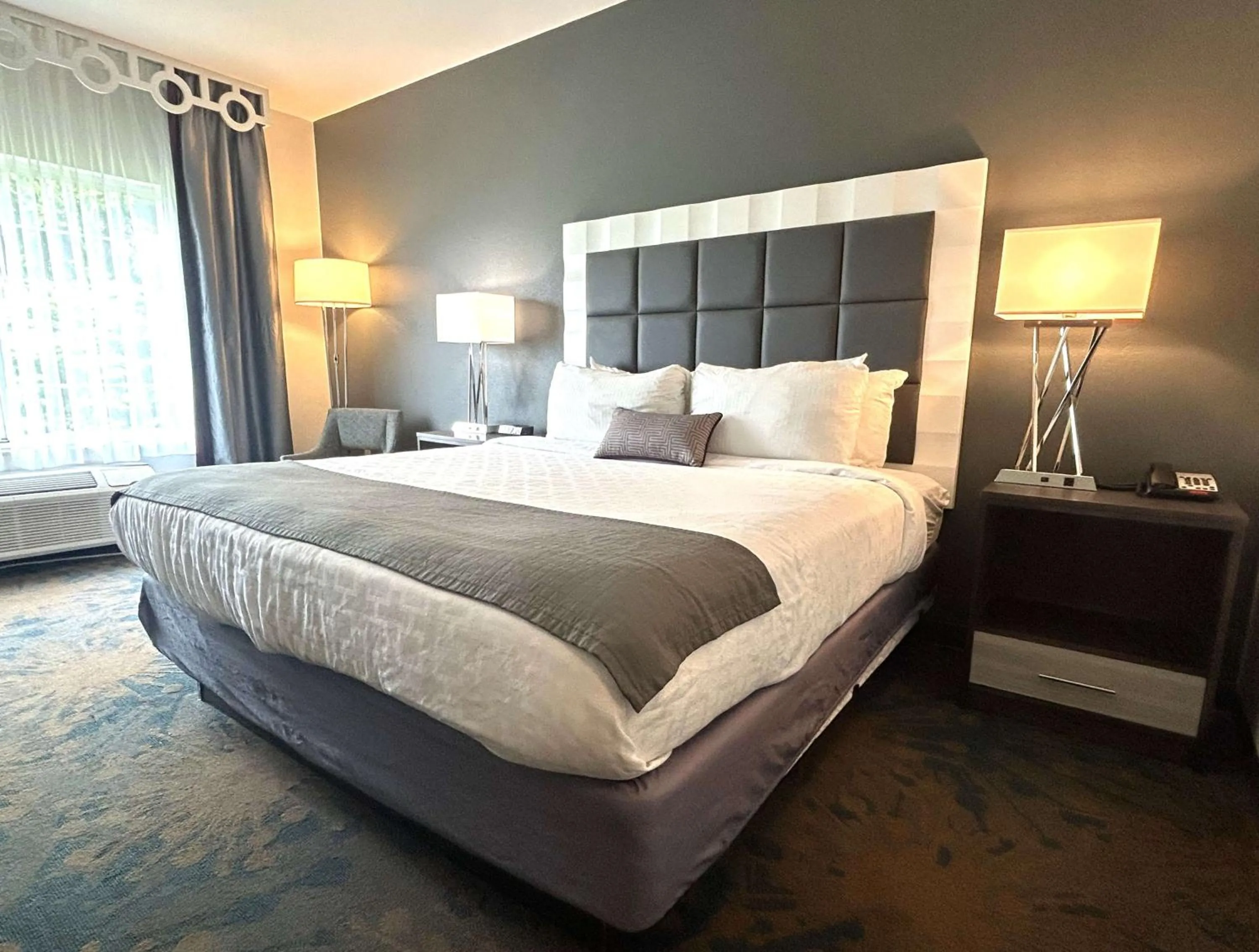 King Room with Communication Assistance - Non-Smoking in Best Western Erie Inn & Suites