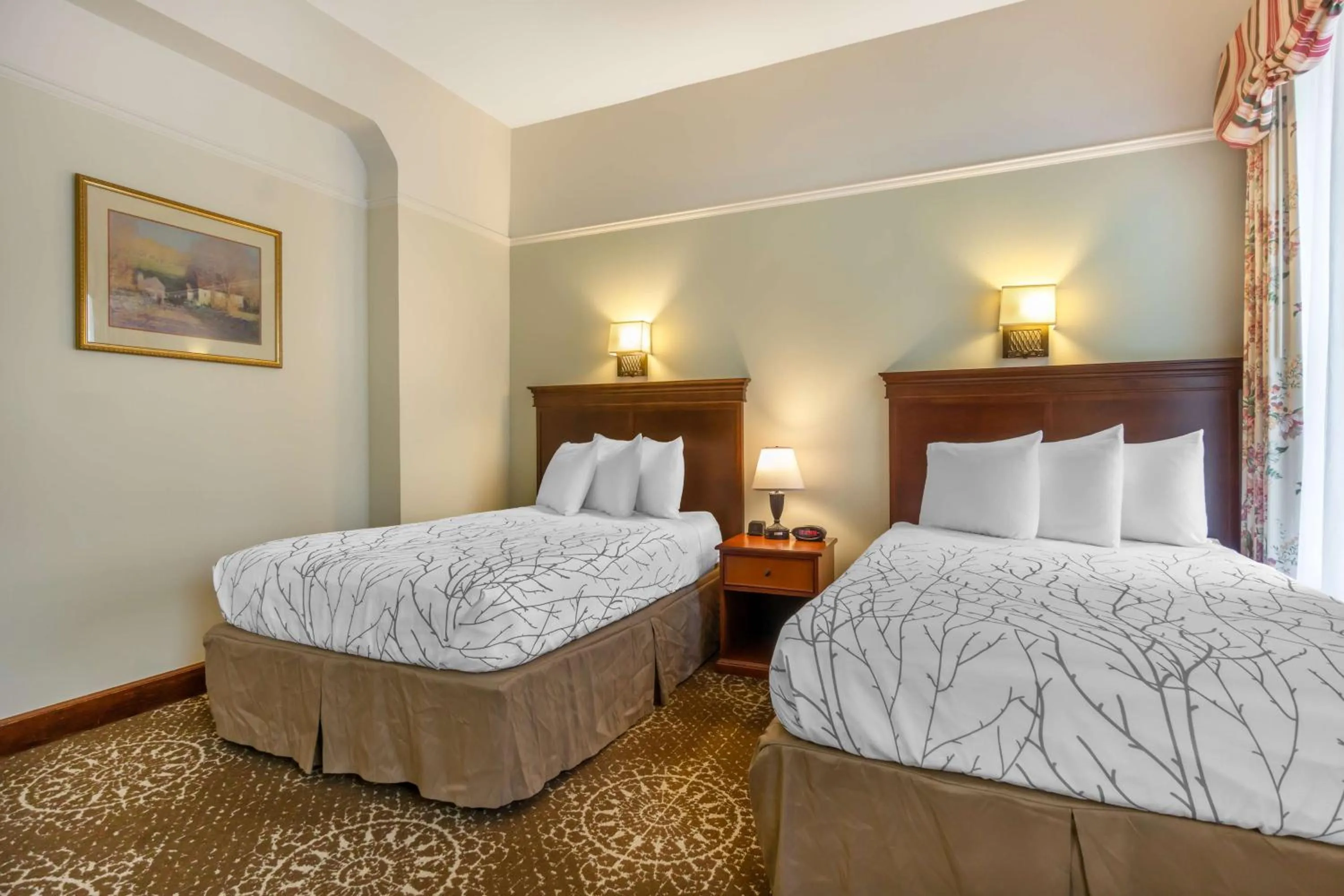Deluxe Room with Two Double Beds - City View in Best Western Plus Pioneer Square Hotel Downtown