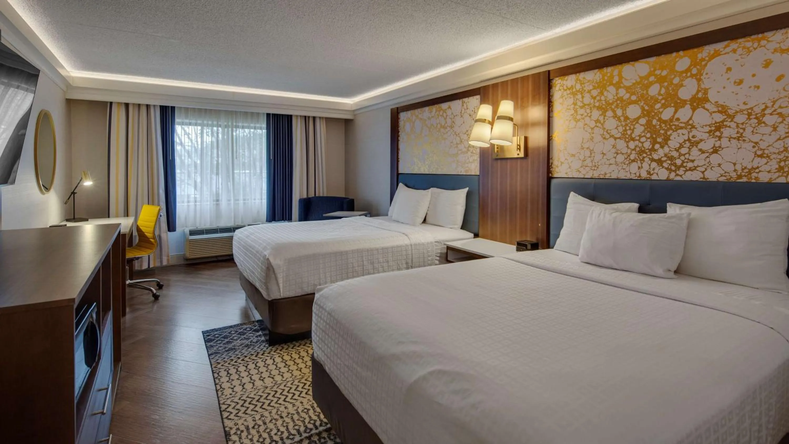 Queen Room with Two Queen Beds - Disability Access in The Hub Murray Hill, BW Premier Collection