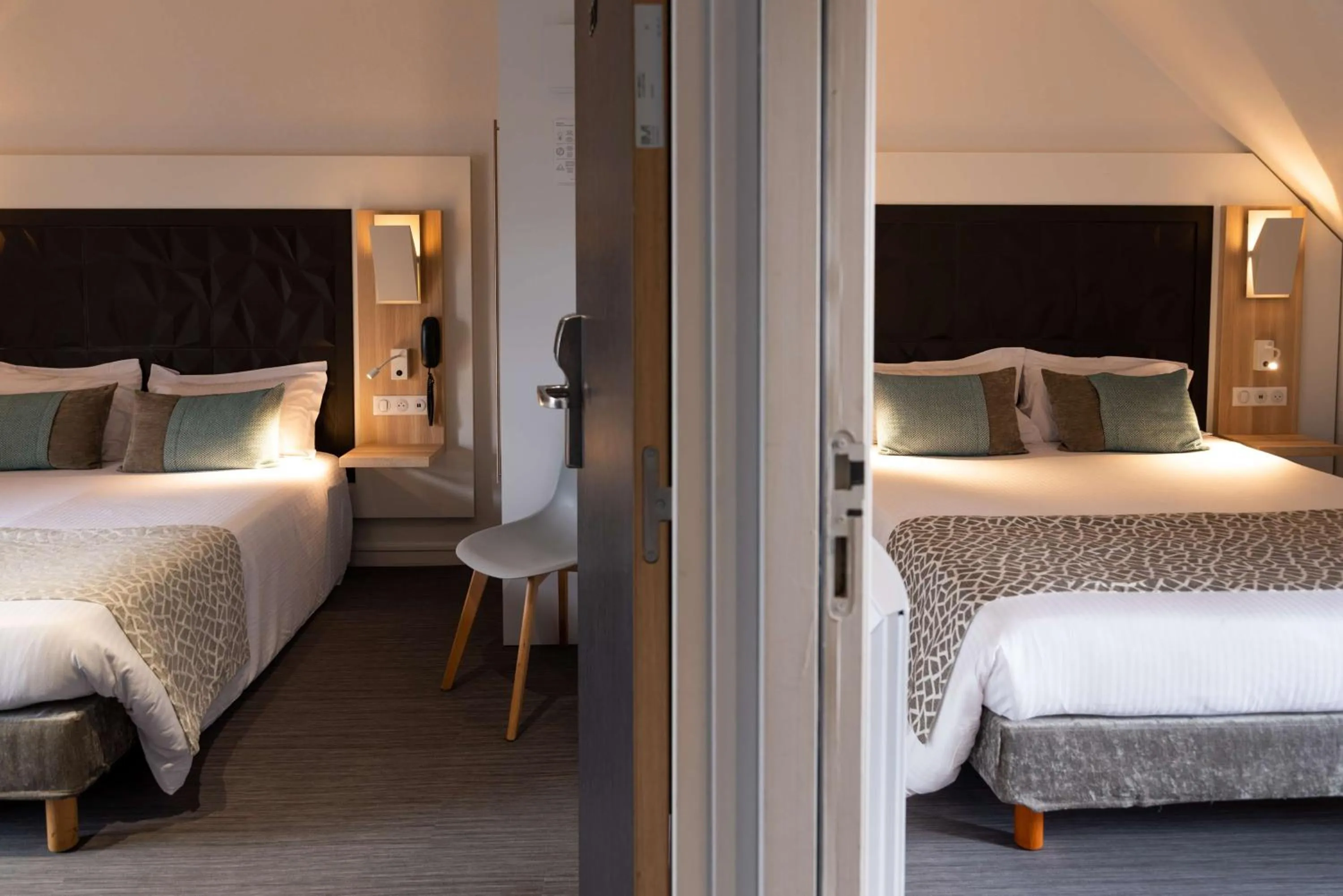 Two Connecting Standard Double Rooms in Best Western Le Moulin de Ducey