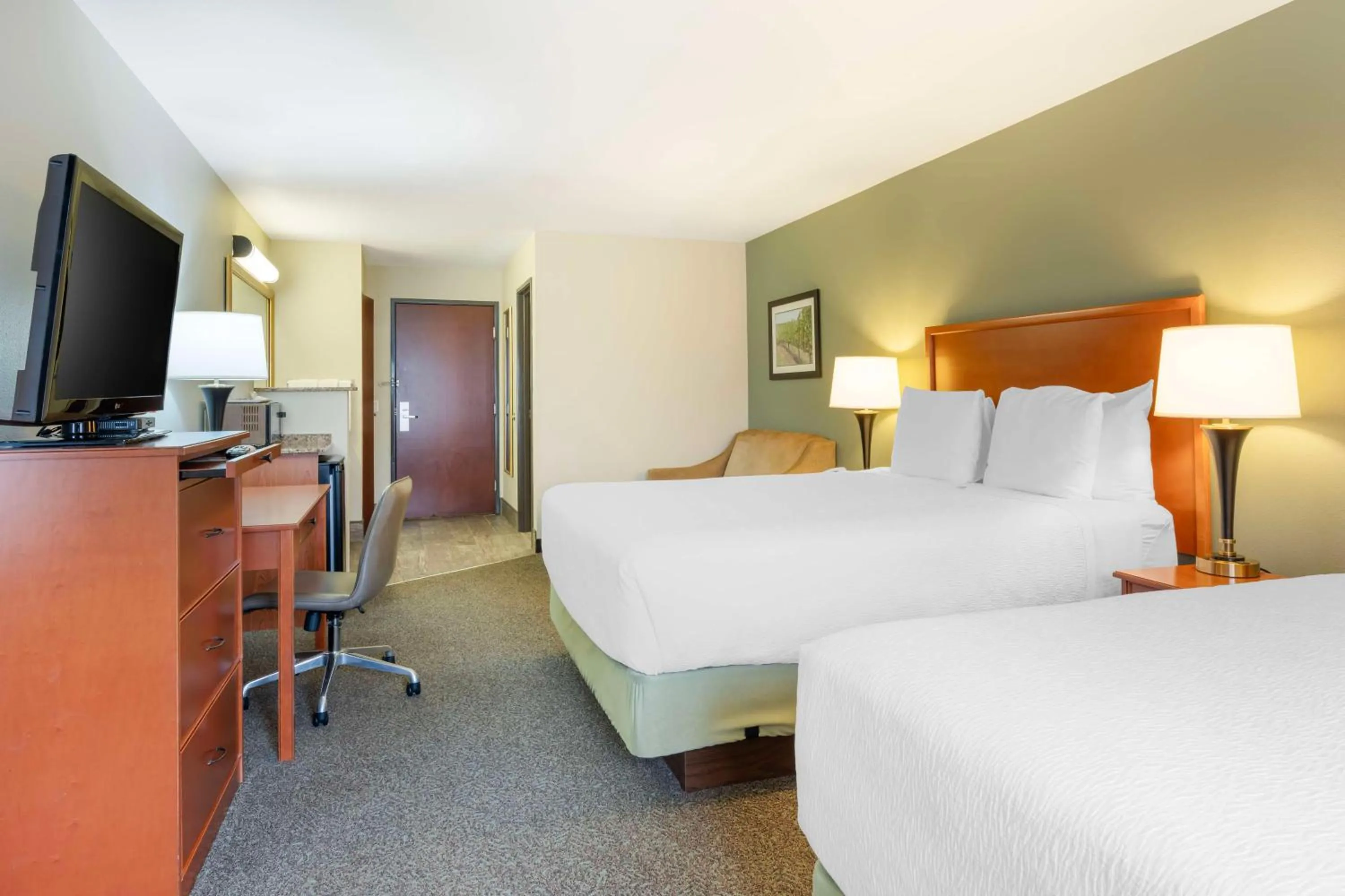 Deluxe Queen Room with Two Queen Beds in Best Western PLUS Walla Walla Suites Inn