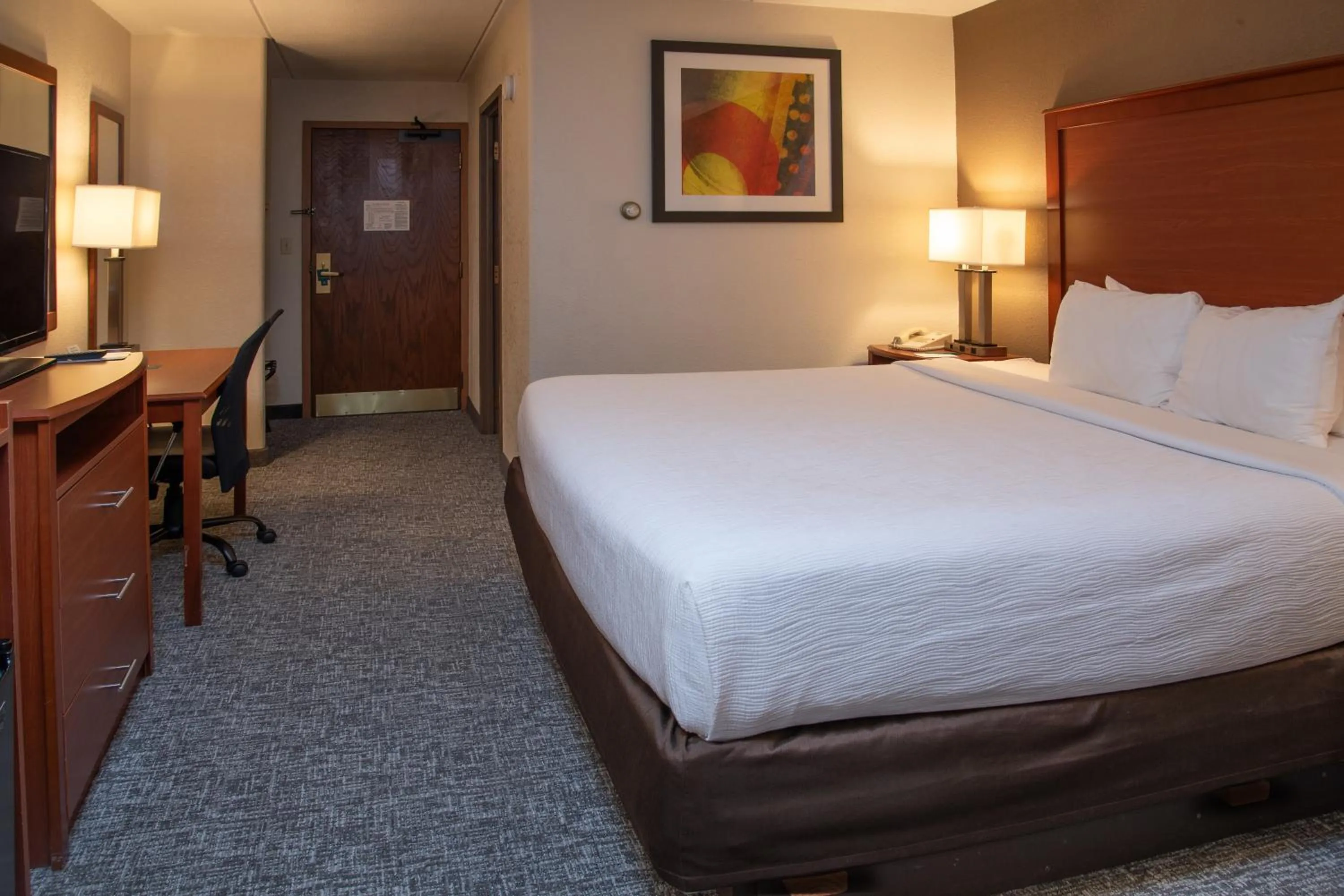 King Room - Non-Smoking in Quality Inn Stadium Area Green Bay Stadium