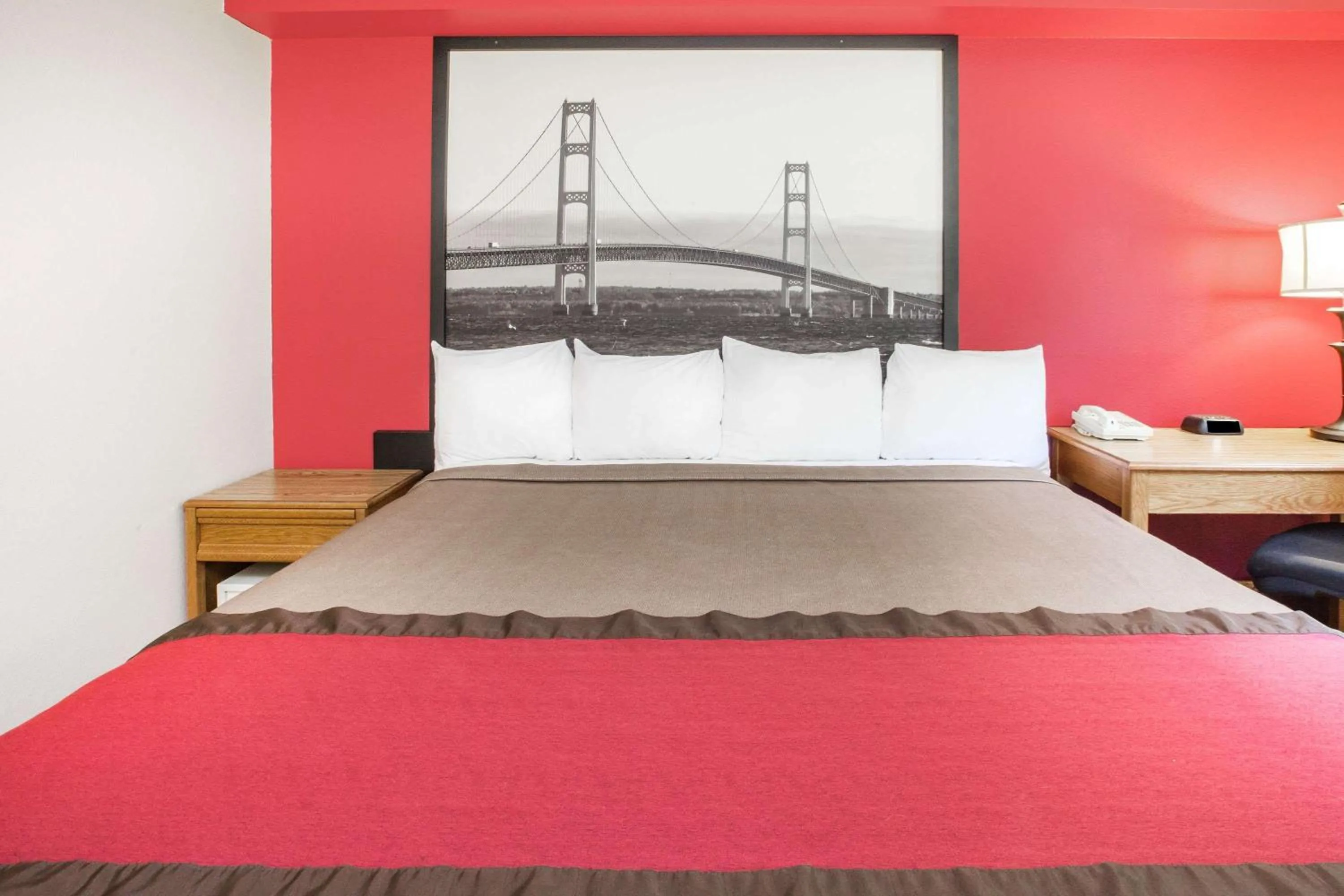 King Room - Mobility Access/Non-Smoking in Super 8 by Wyndham West Branch