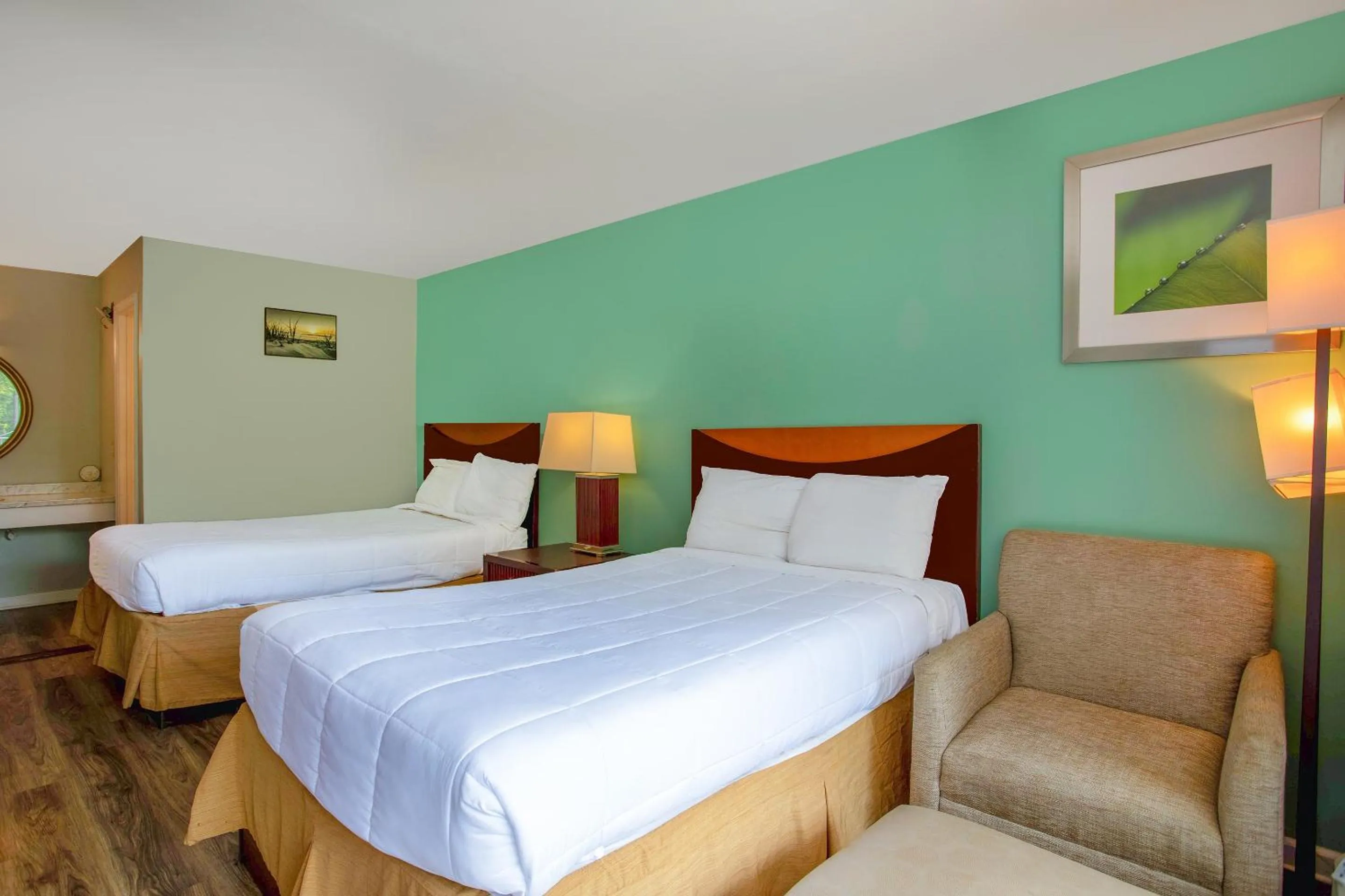 Double Room with Two Double Beds in OYO Inn Kernersville