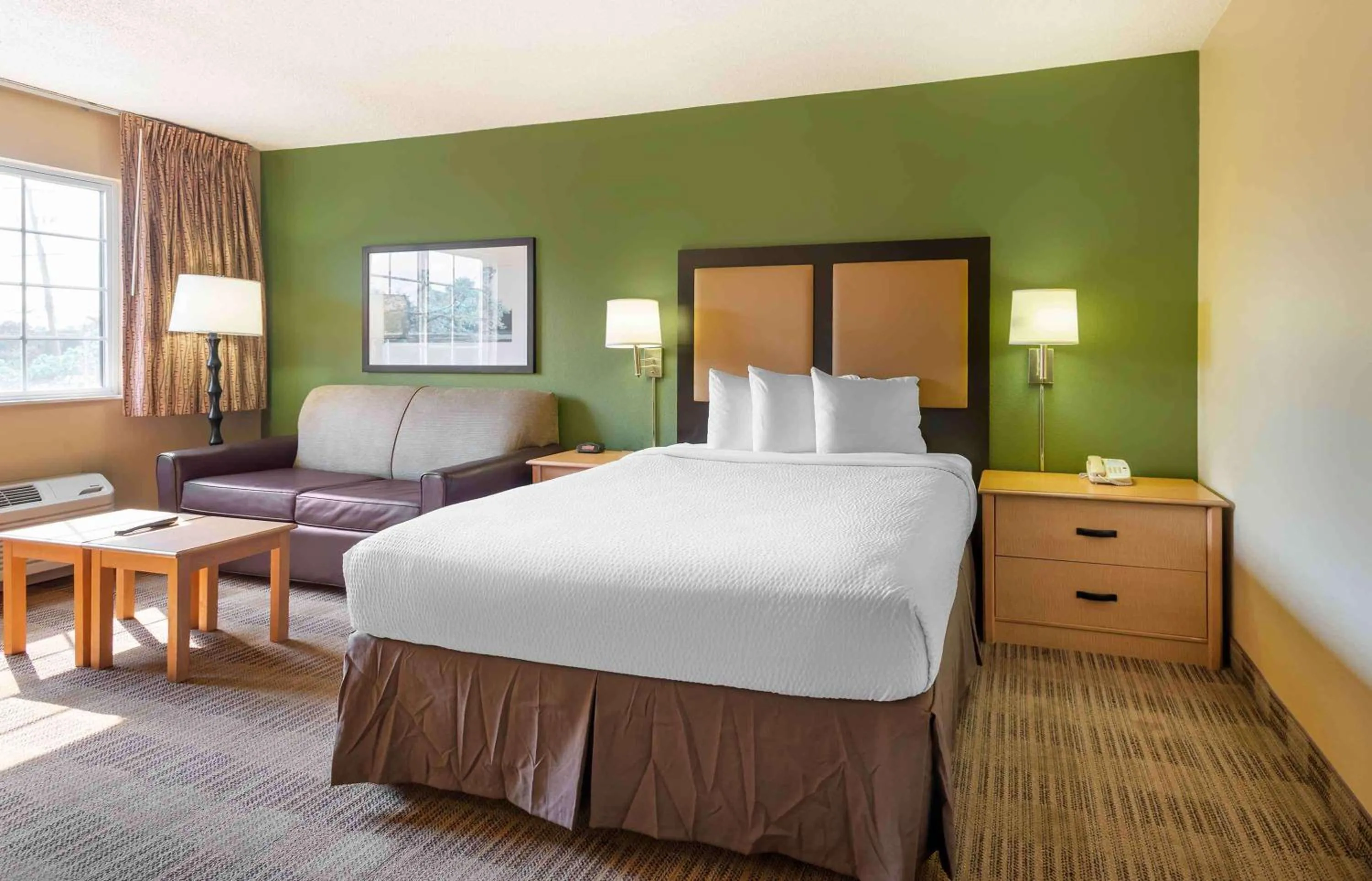 Deluxe Studio with 1 Queen Bed - Non-Smoking in Extended Stay America Suites - Philadelphia - Malvern - Swedesford Rd