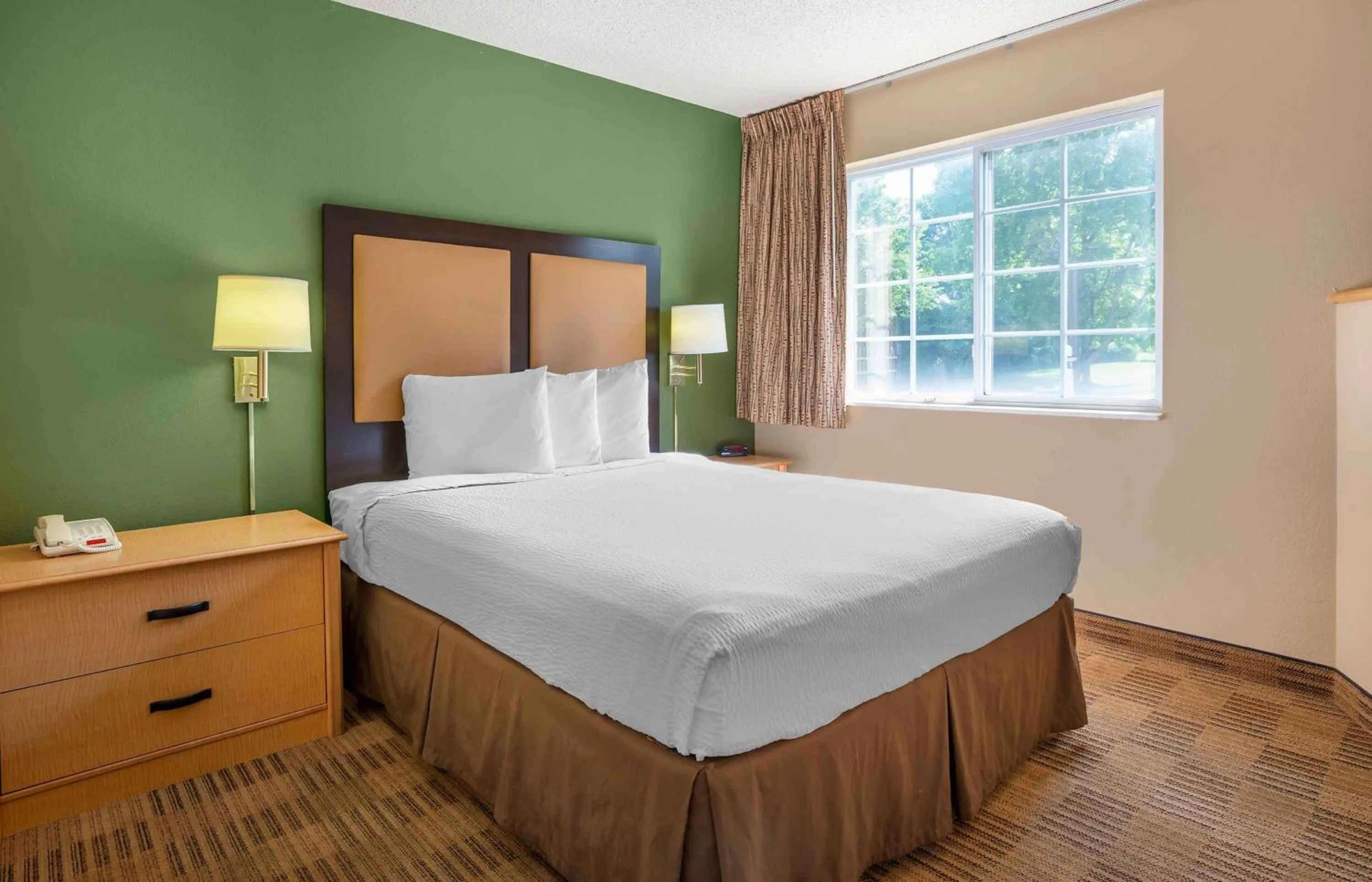 One Bedroom Suite with 1 Queen Bed - Non-Smoking in Extended Stay America Suites - Philadelphia - Malvern - Swedesford Rd