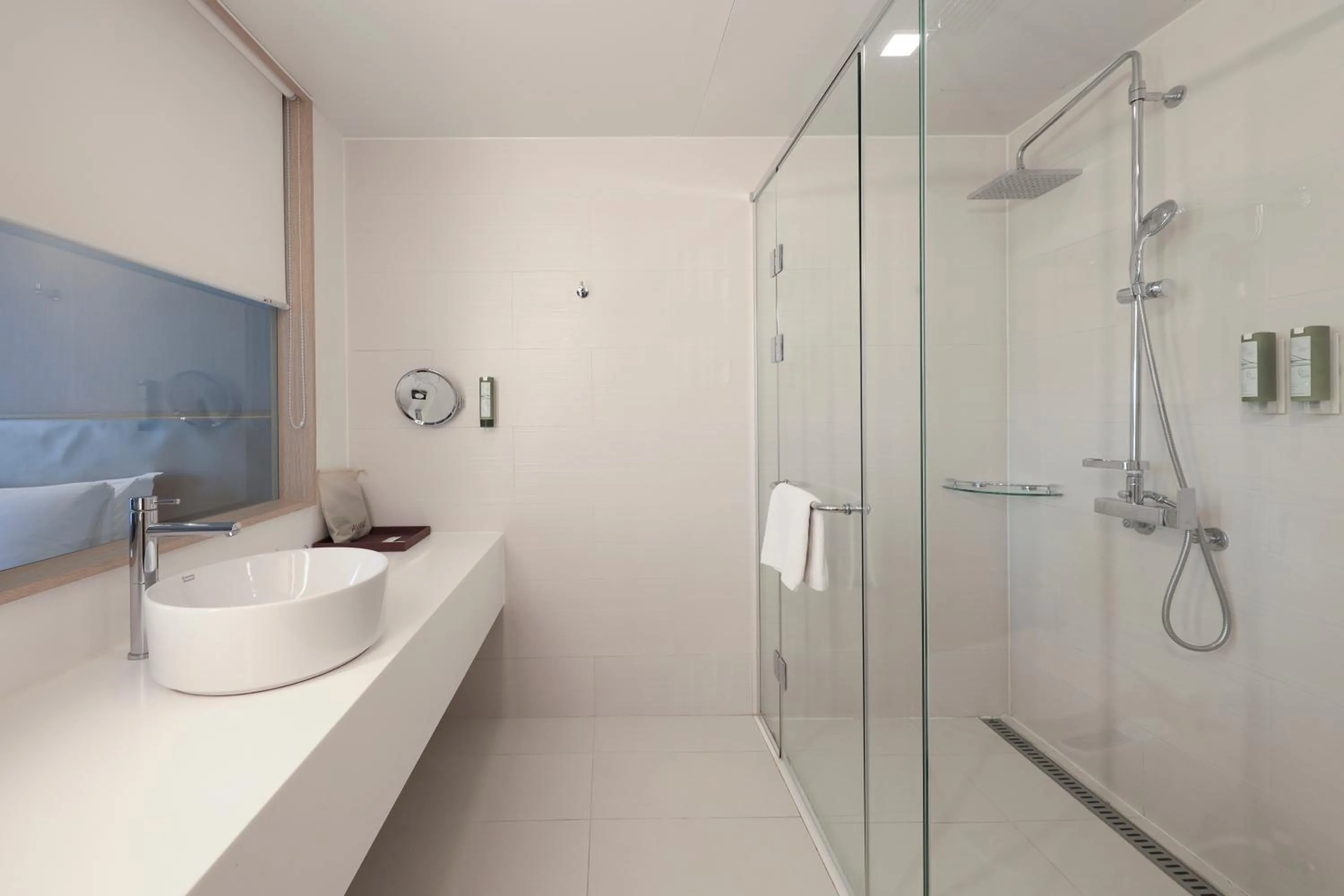 Ancor BBQ - Deluxe Twin in Avani Central Busan