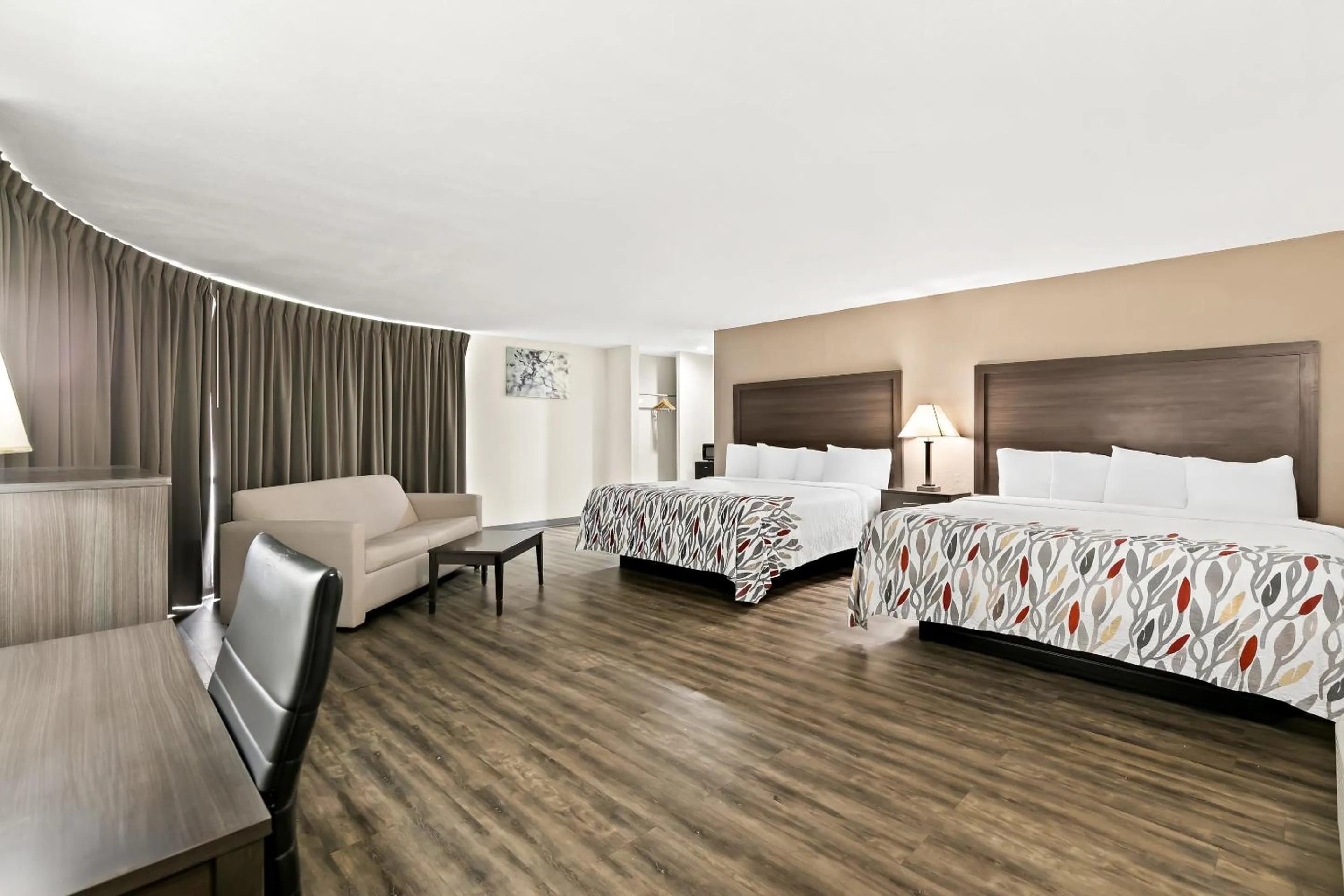 Suite with Two King Beds Non-Smoking in Red Roof Inn & Suites Duncan