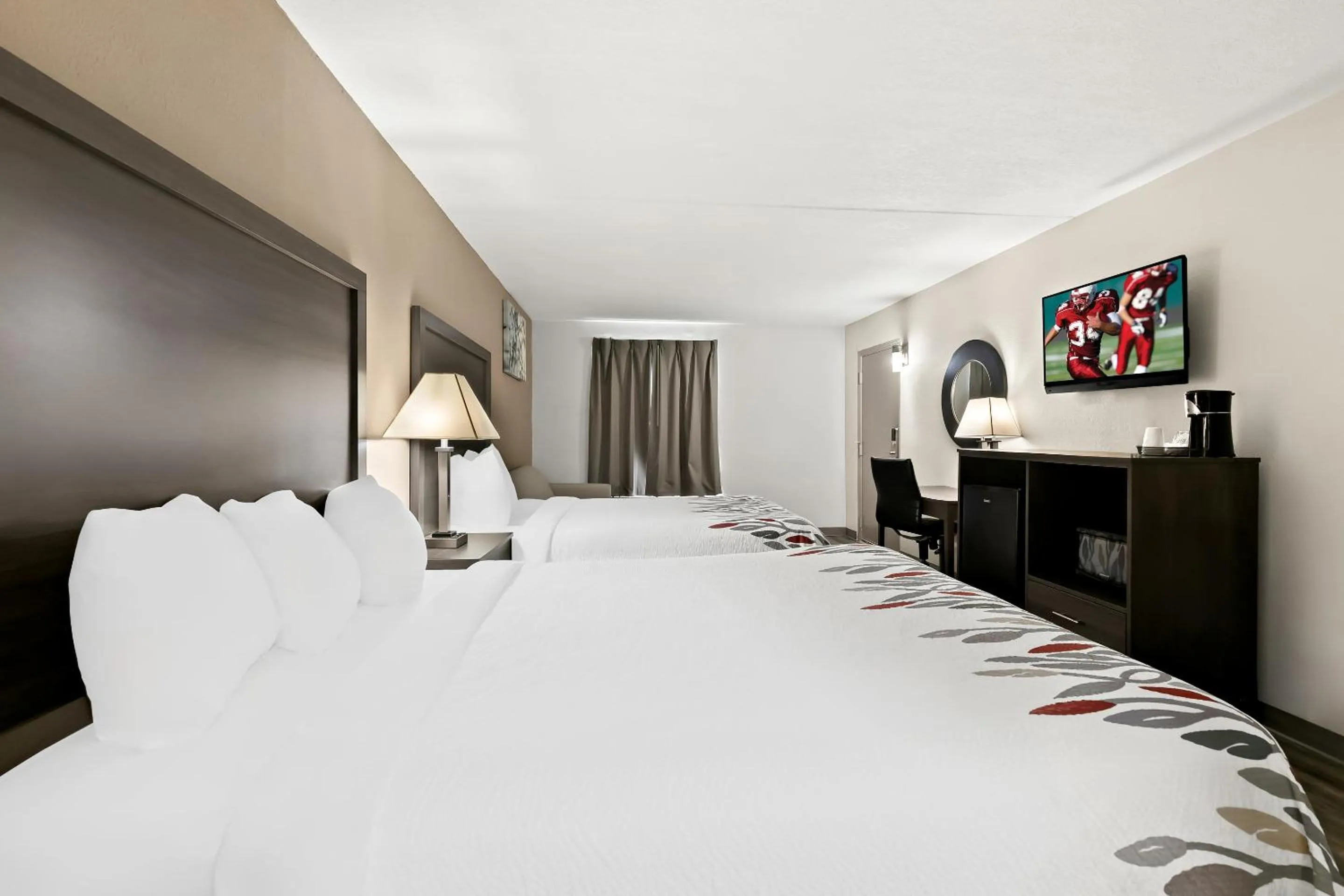  Suite with Two Queen Beds Jetted Tub Smoking in Red Roof Inn & Suites Duncan