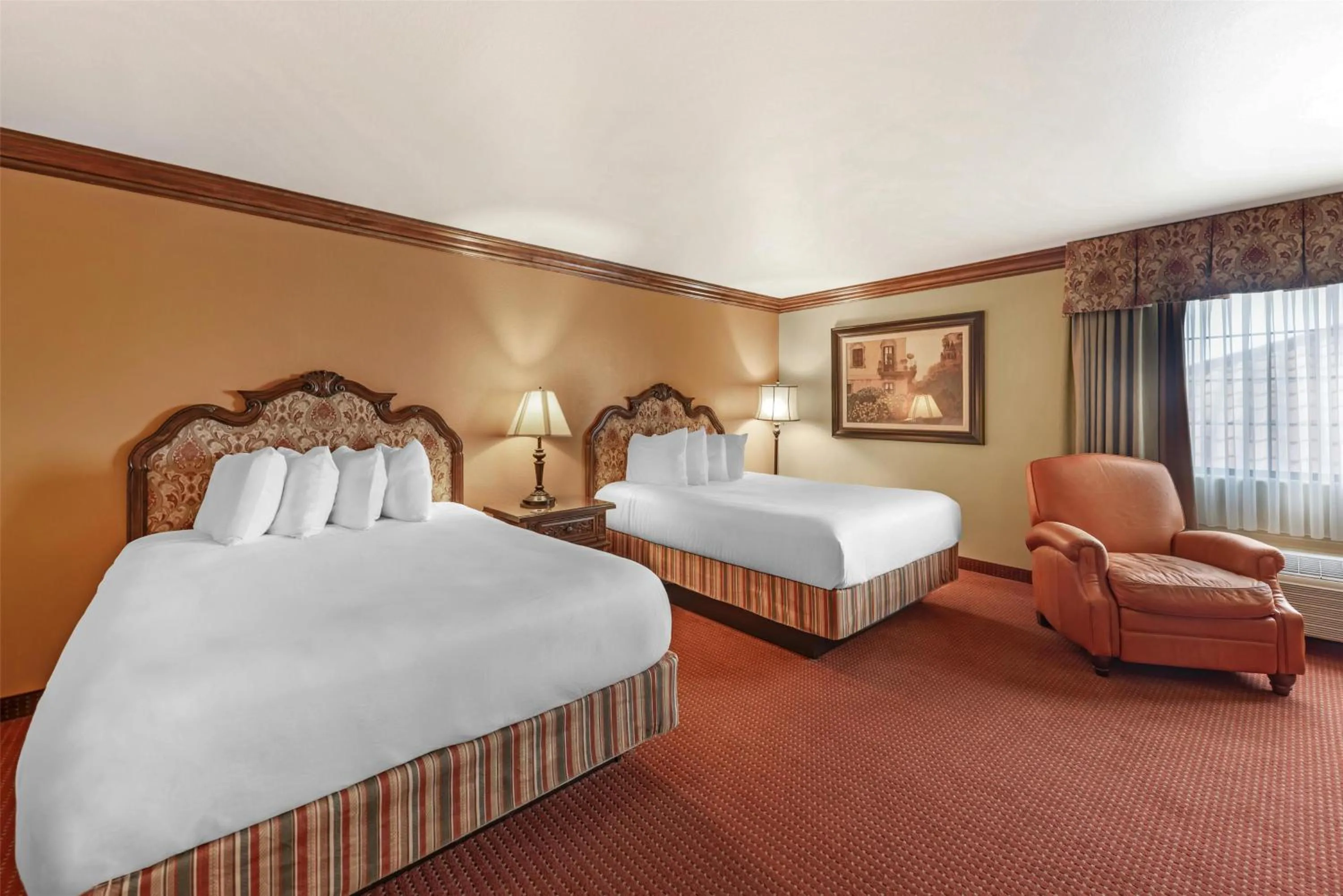 Queen Suite with Two Queen Beds in Best Western San Isidro Inn