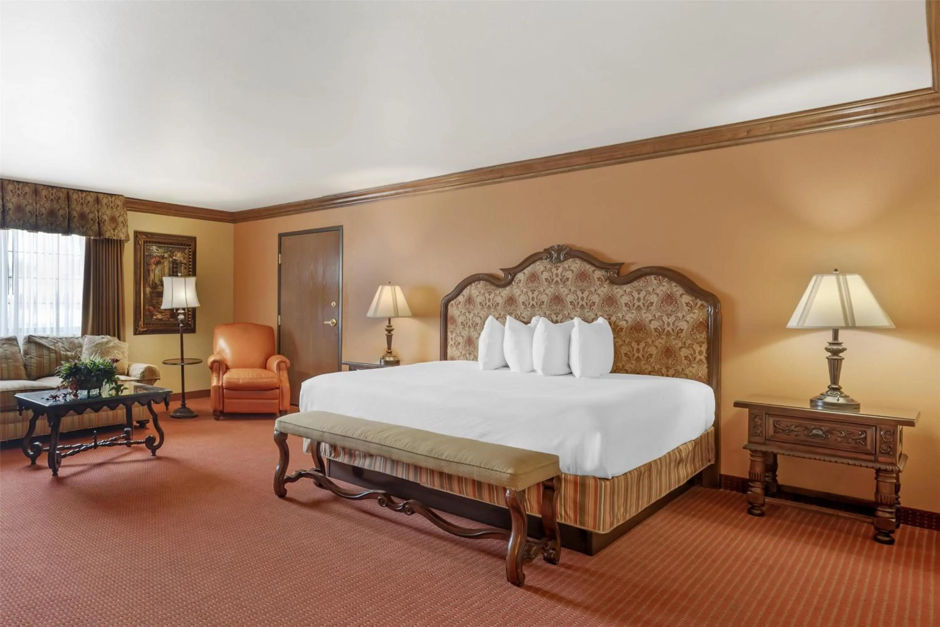 Presidential King Suite in Best Western San Isidro Inn