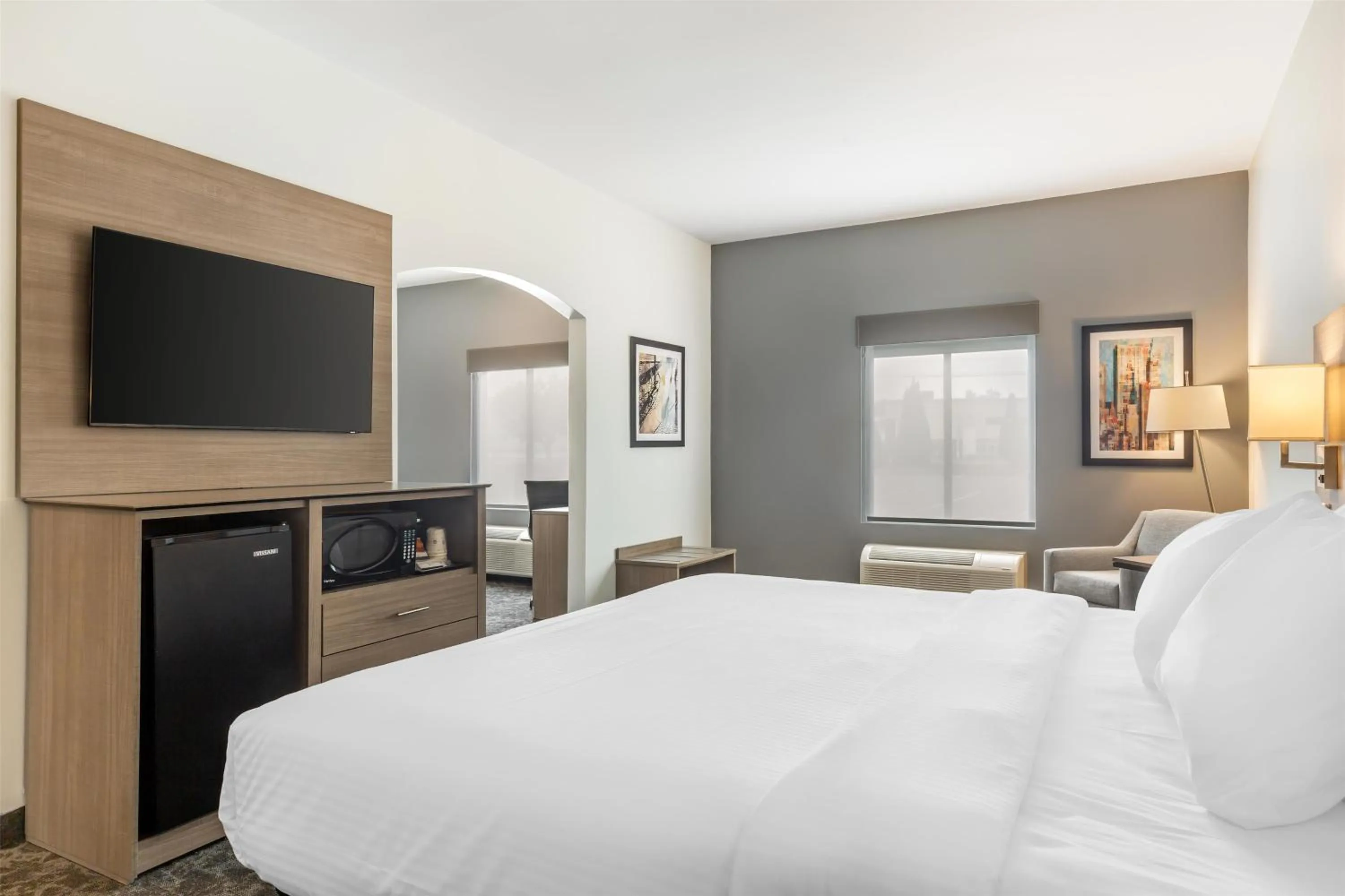 King Suite with Roll-In Shower and Sofa Bed - Disability Access in Best Western Manchester