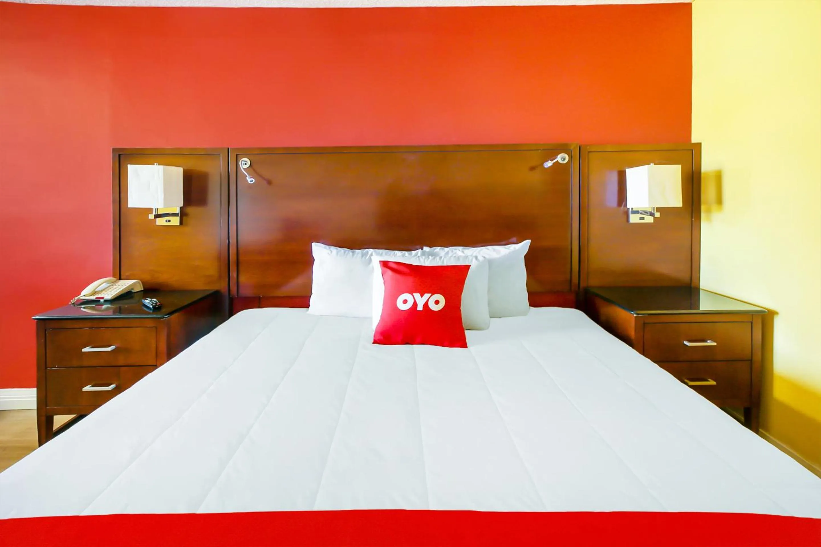 King Bed Smoking in OYO Hotel Jackson South I-55