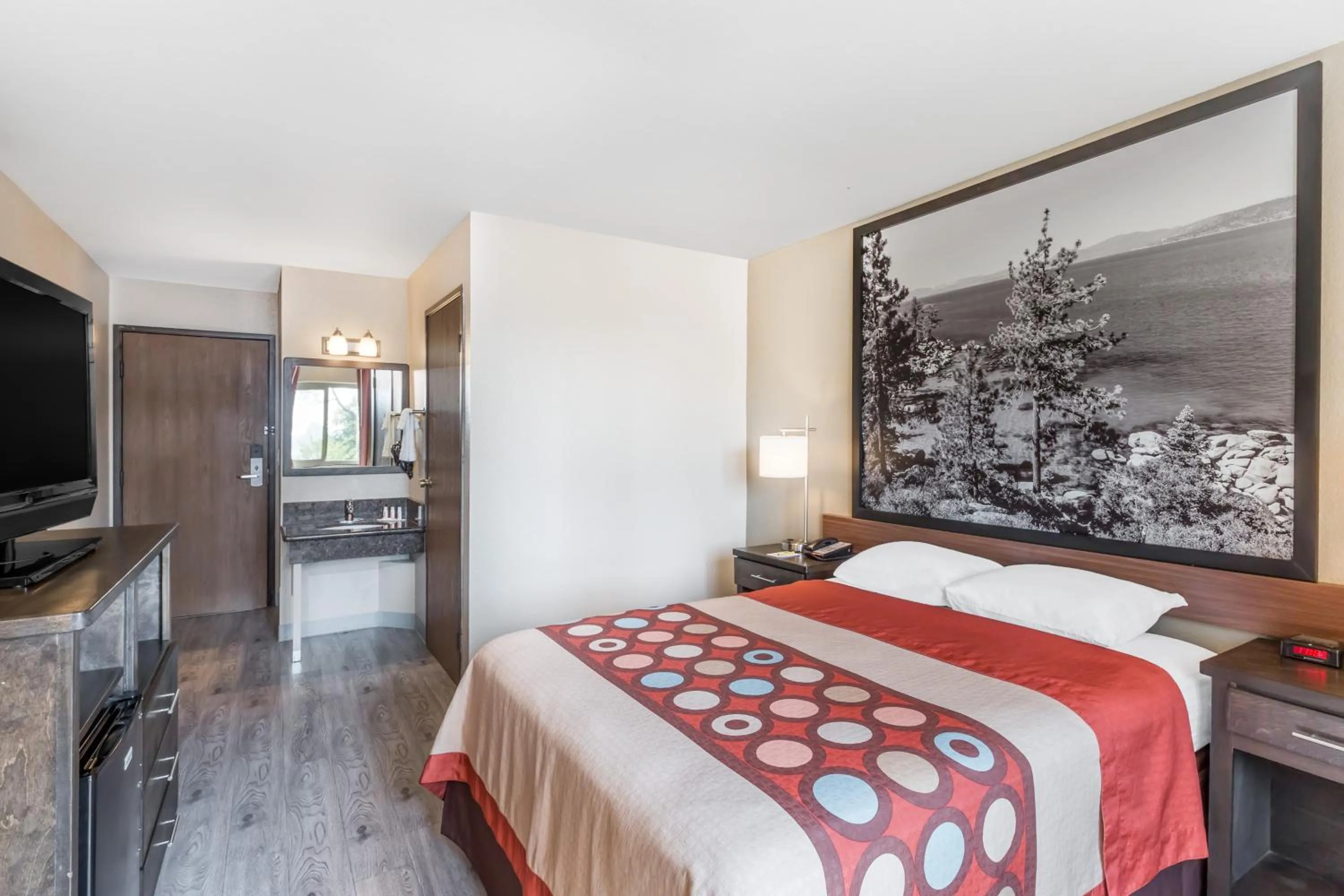 Queen Room - Non-Smoking in Super 8 by Wyndham Redding