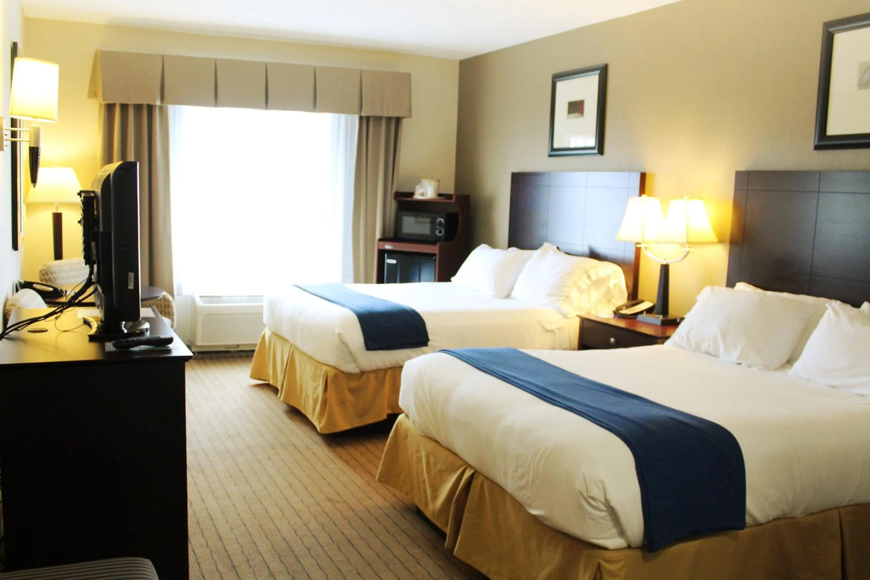 Standard Queen Room with Two Queen Beds - Communications Accessible in Holiday Inn Express & Suites Malone by IHG