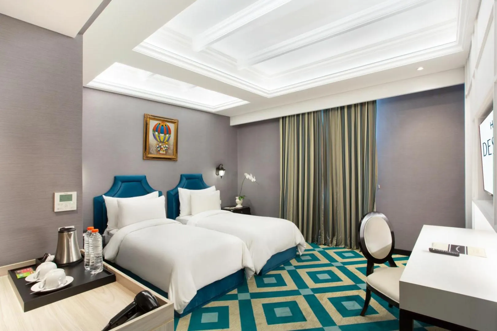 Grand Deluxe Twin Room in Hotel Des Indes Menteng