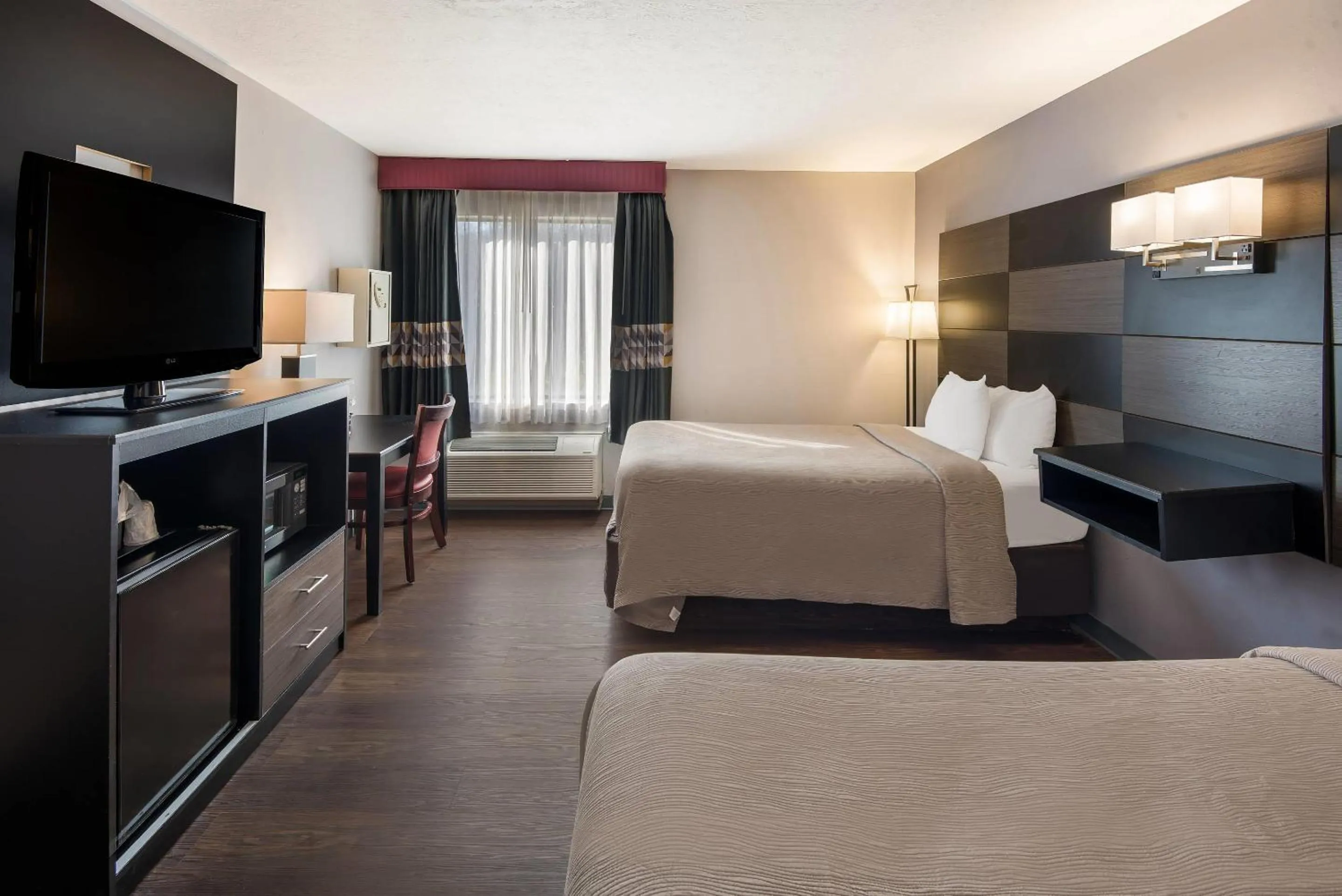 Double Room with Two Double Beds - Non-Smoking in Quality Inn & Suites Cincinnati I-275
