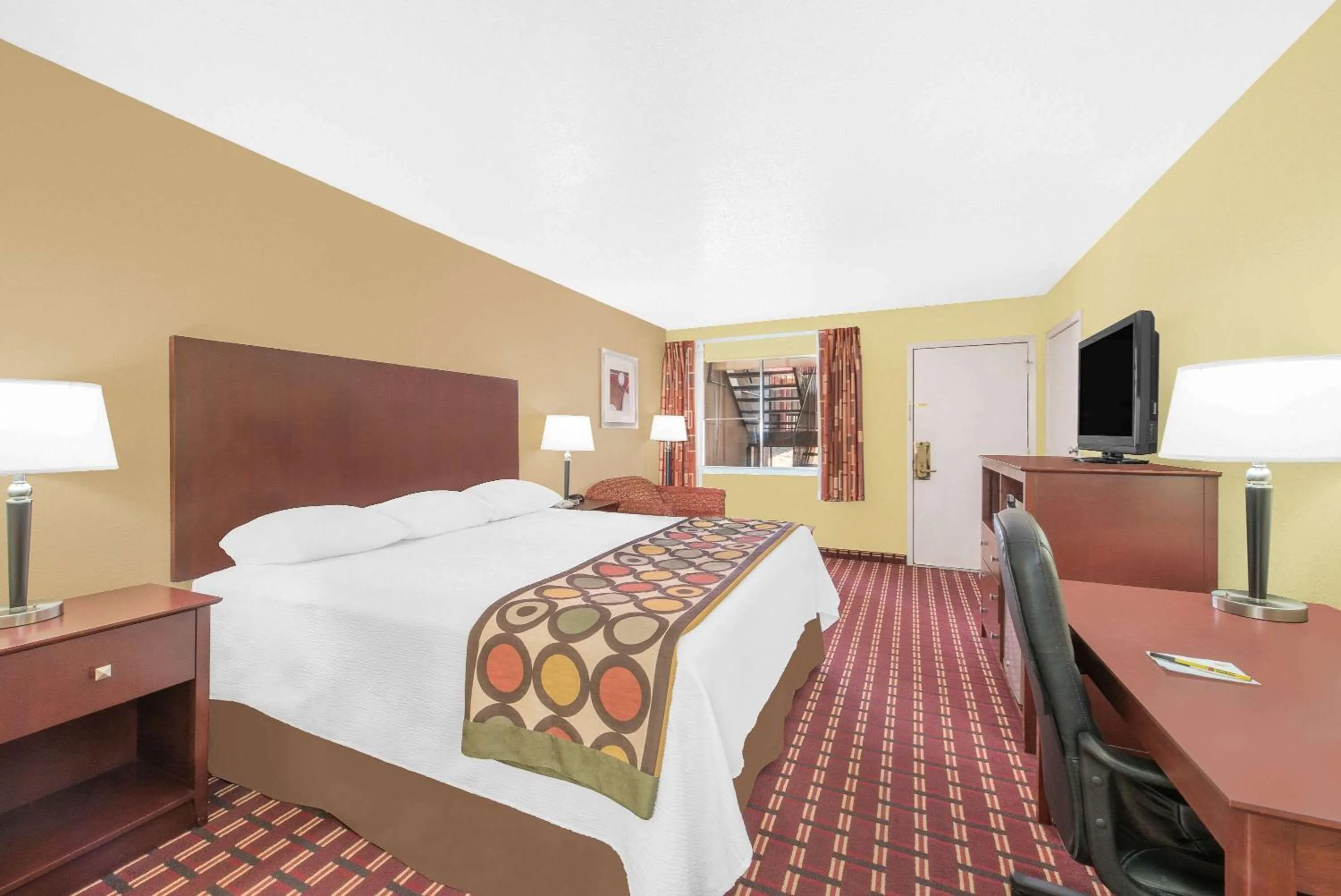 King Room - Non-Smoking in Super 8 by Wyndham Kerrville TX