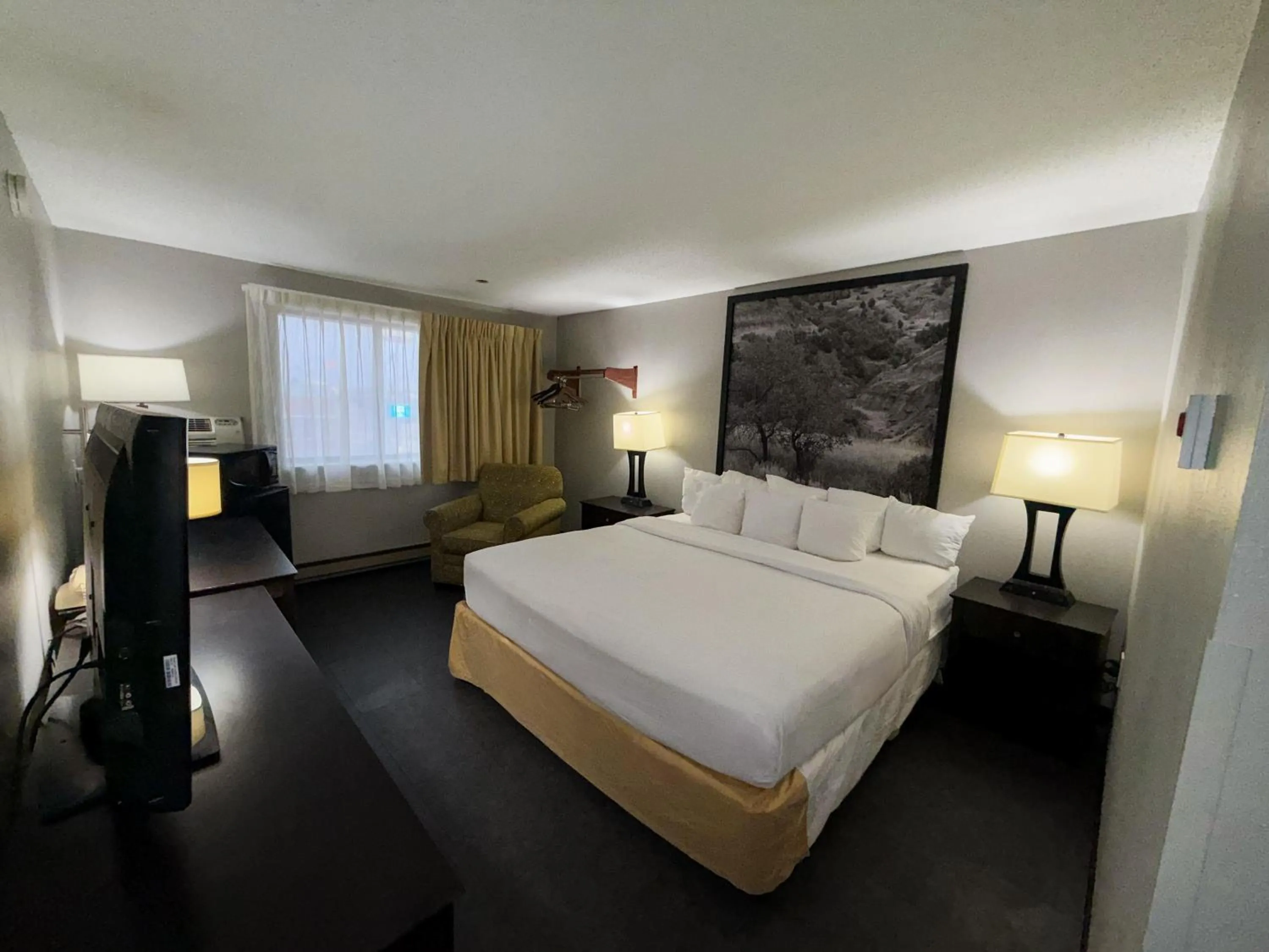 King Studio Suite - Non-Smoking in Super 8 by Wyndham Williston ND