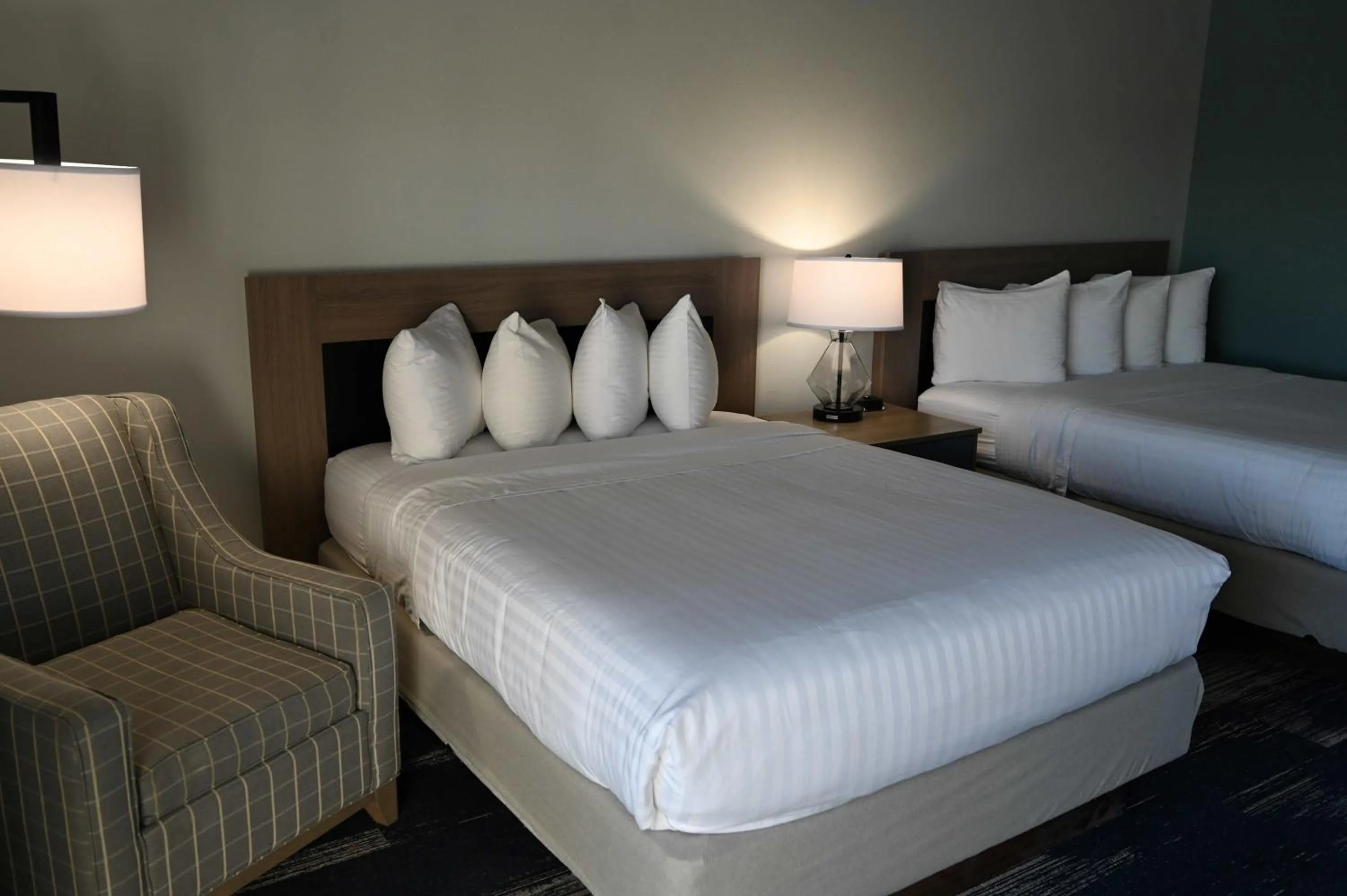 Queen Room with Two Queen Beds - Non Smoking in Edgewater Inn and Suites, an Ascend Collection Hotel