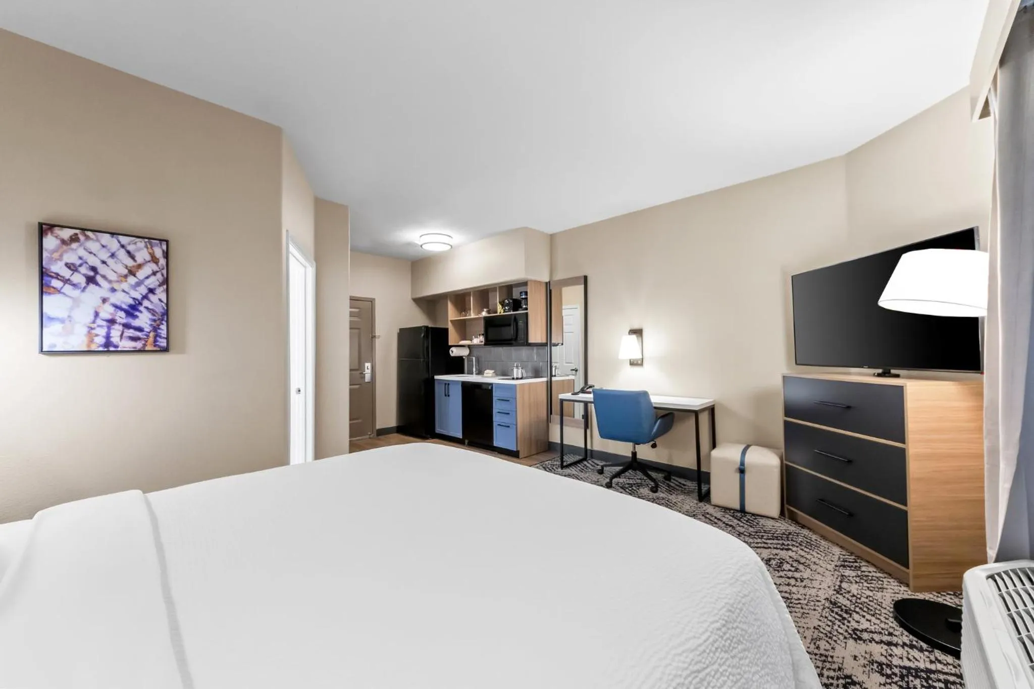 Studio - Hearing Accessible - Non-Smoking in Candlewood Victoria by IHG