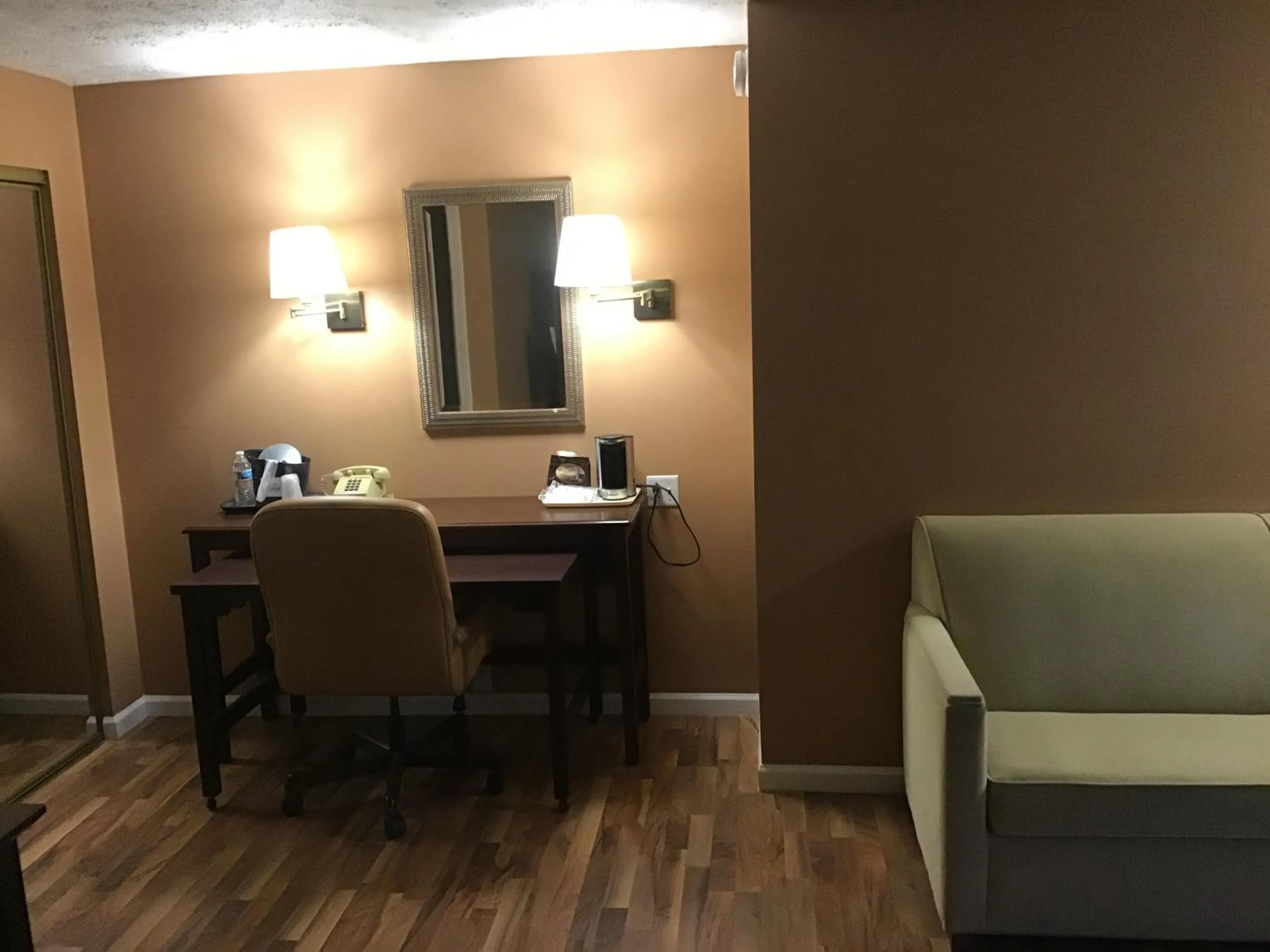 King Room - Non-Smoking in Bellevue Hotel and Suites