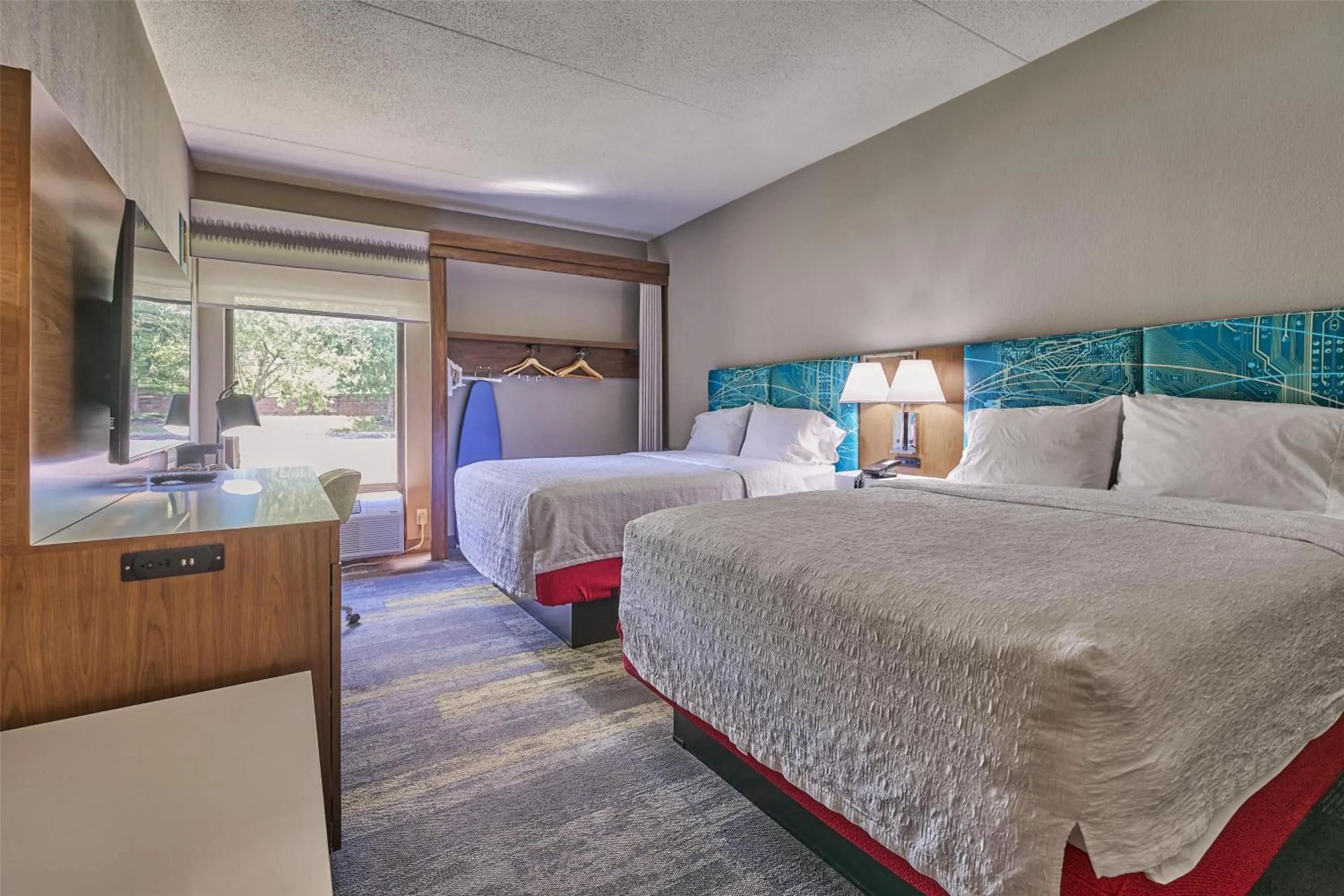 Queen Room with Two Queen Beds - Non-Smoking in Hampton Inn Flemington