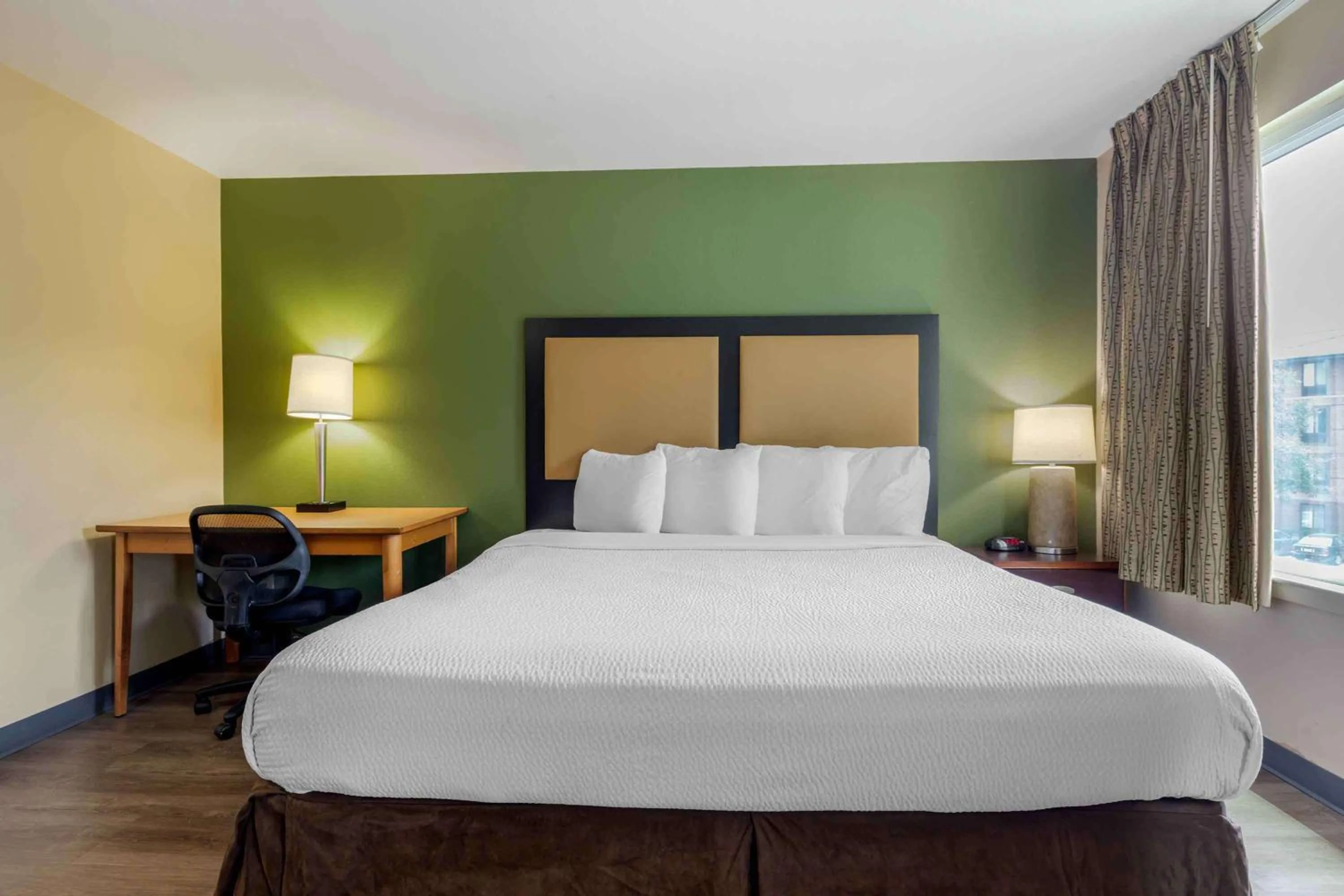Deluxe Studio with 1 King Bed - Non-Smoking in Extended Stay America Suites - Columbus - Tuttle