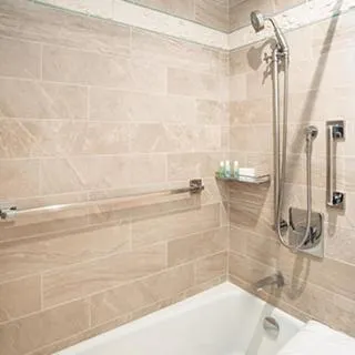 King Room - Disability Access in Hotel Atwater