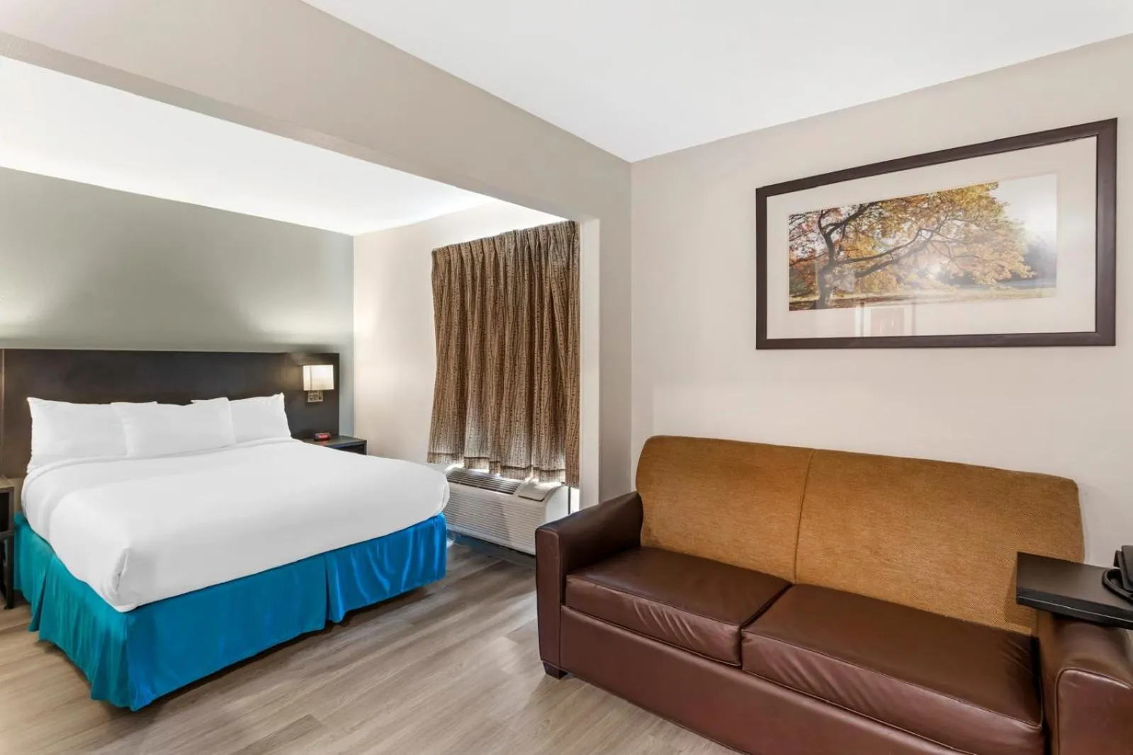 Efficiency Queen Suite - Non Smoking in MainStay Suites Little Rock West Near Medical Centers