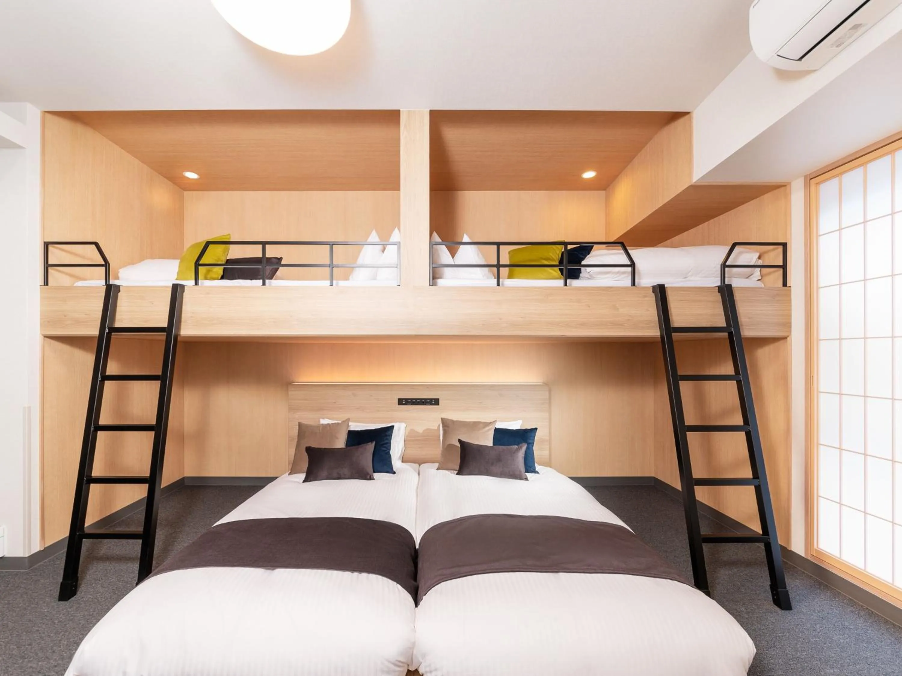 Loft Bed Apartment in MIMARU Tokyo Ginza East