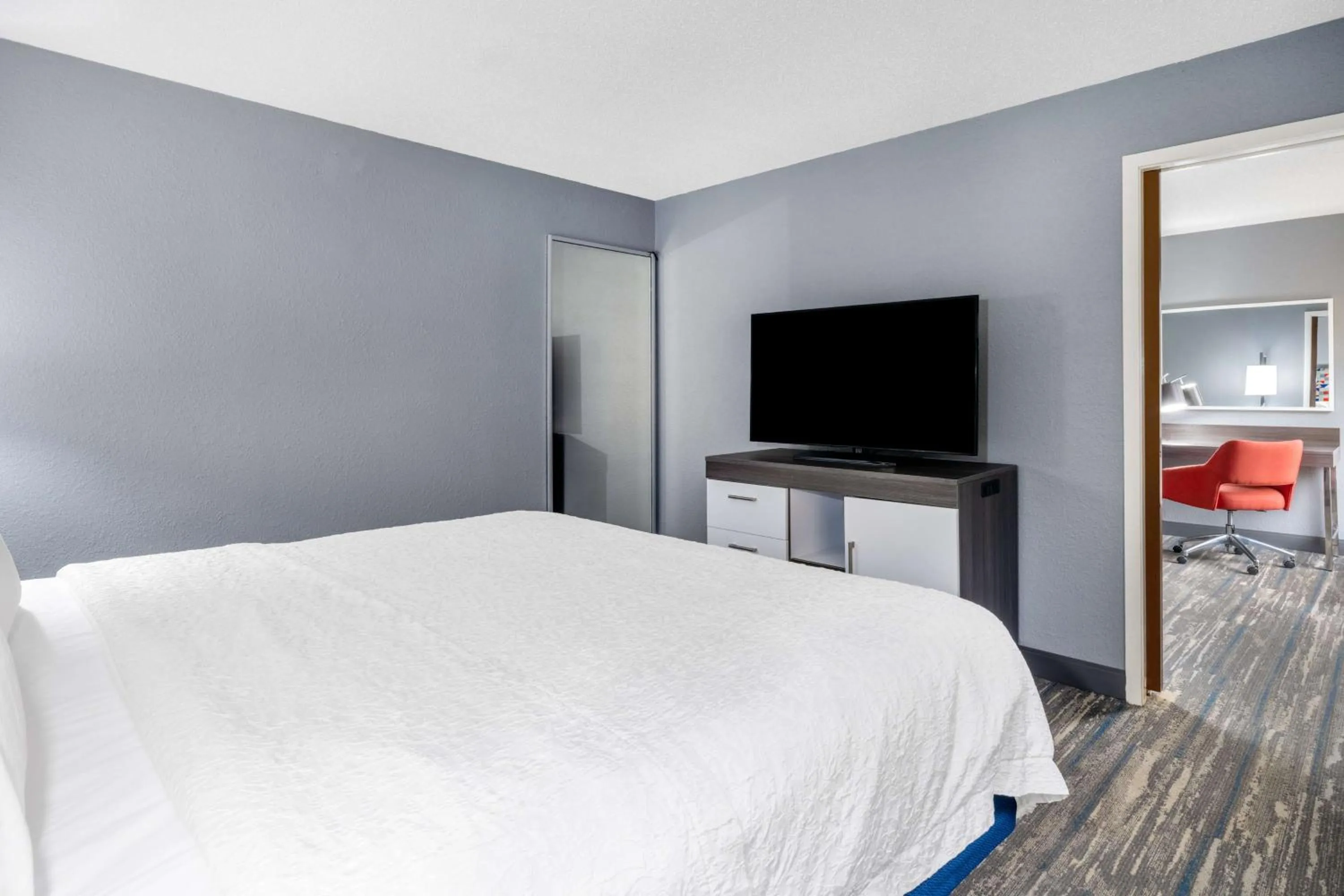 Junior King Suite with Sofa Bed - Non-Smoking in Hampton Inn Sanford