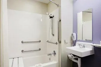 Queen Room - Disability Access/Non-Smoking in Microtel Inn & Suites by Wyndham Bridgeport