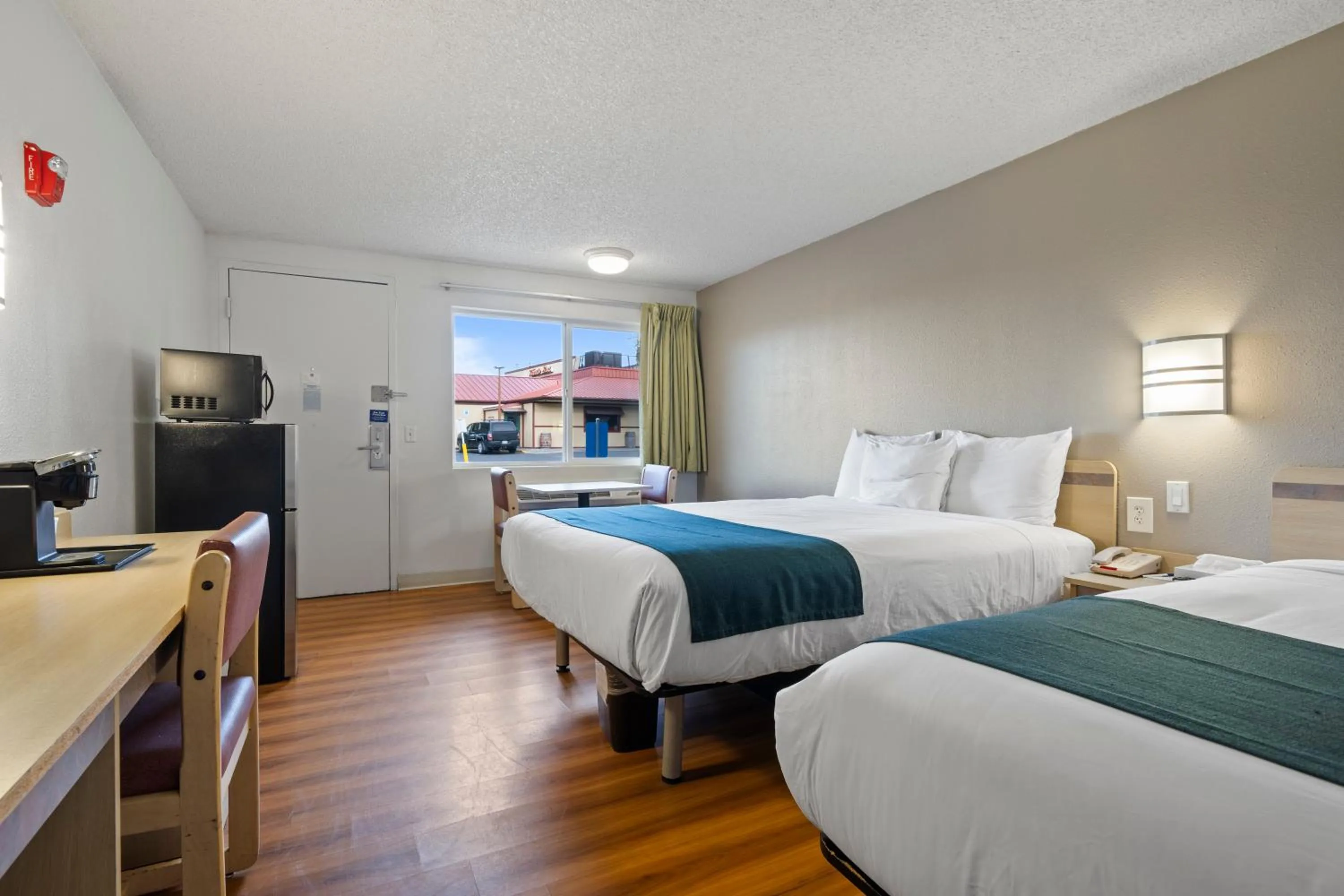 Queen Room with Two Queen Beds - Non-Smoking in Motel 6 Clarkston WA