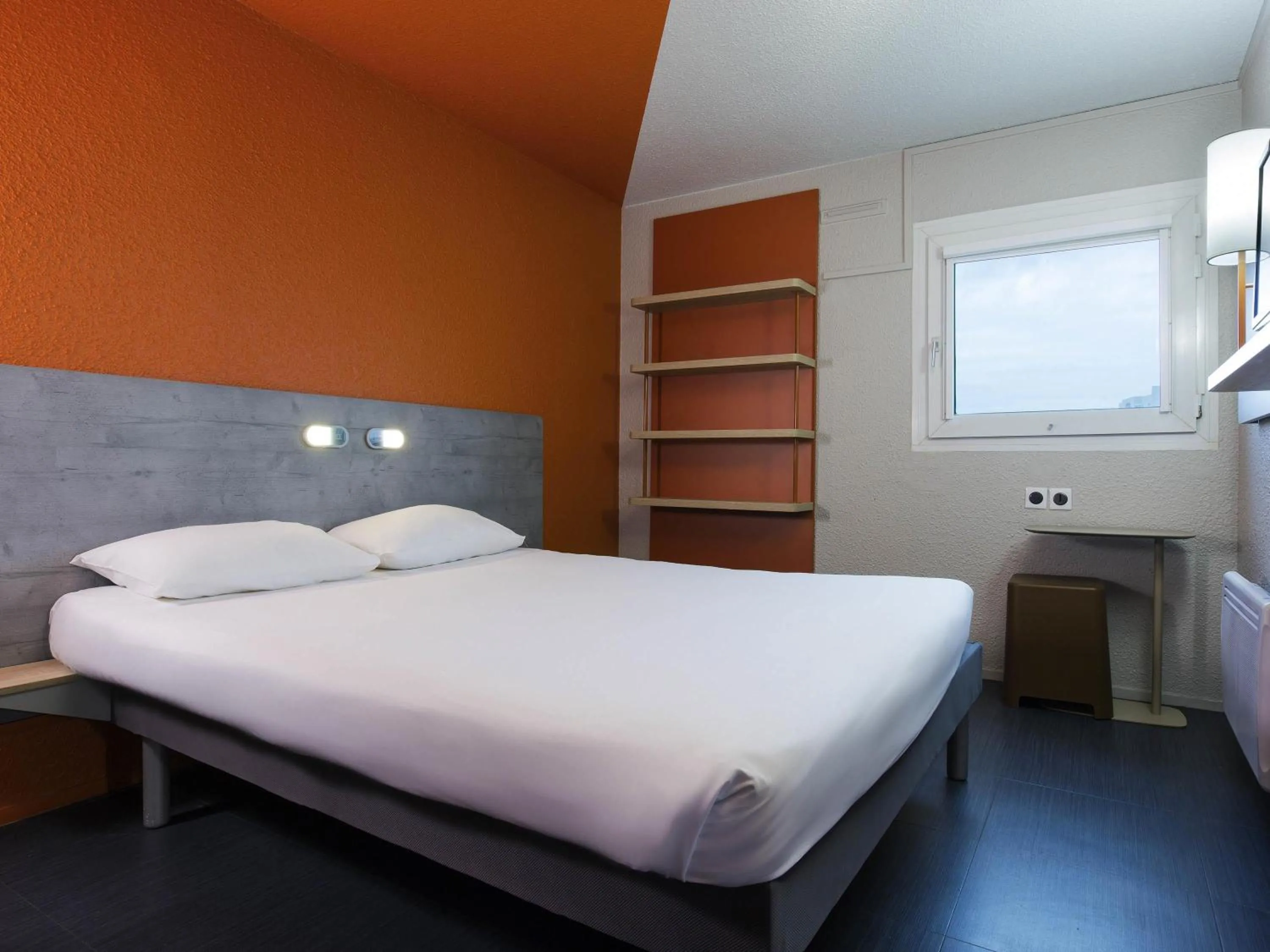 Standard Double Room in Ibis Budget Fresnes Orly