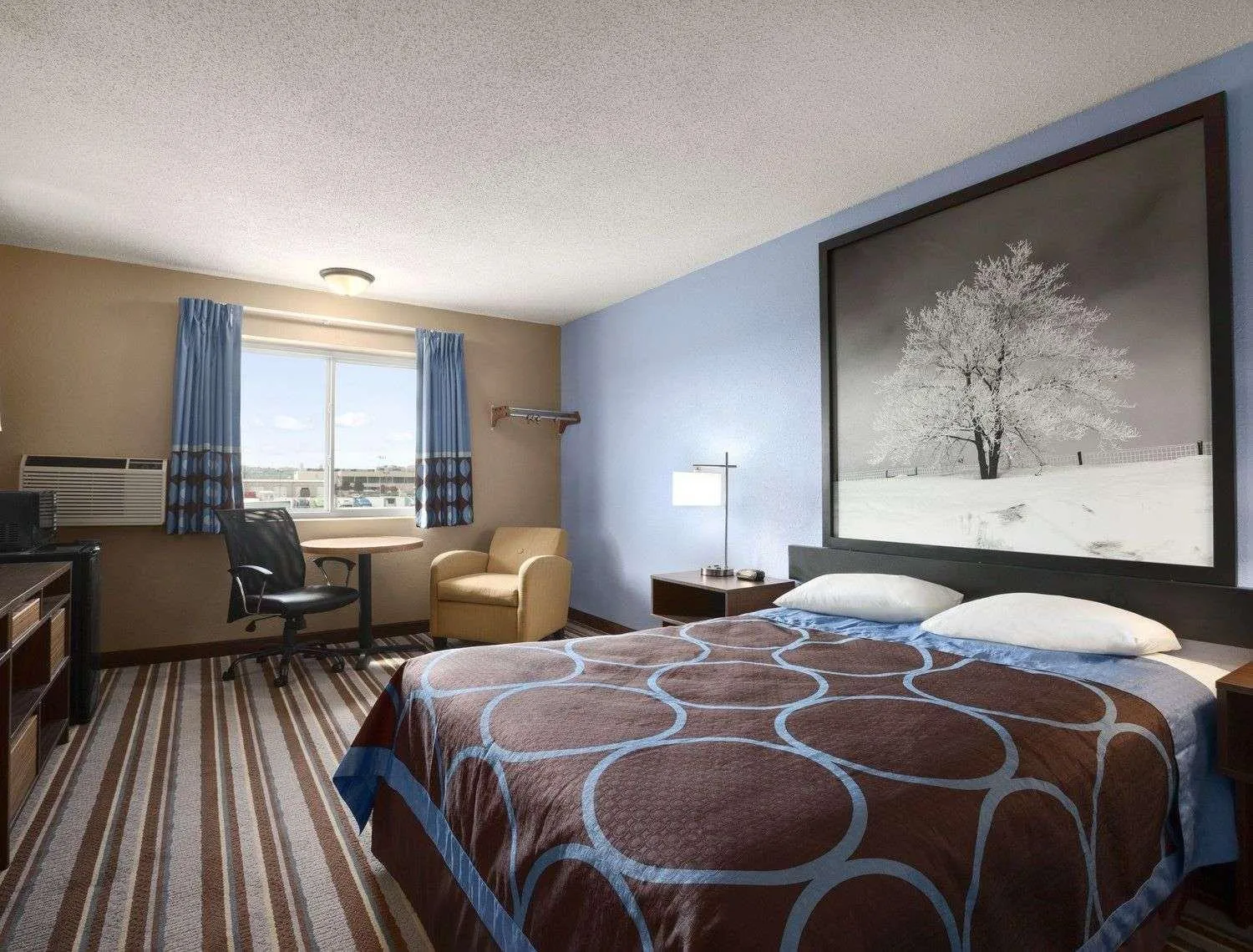 Queen Room - Non-Smoking in Super 8 by Wyndham Council Bluffs IA Omaha NE Area