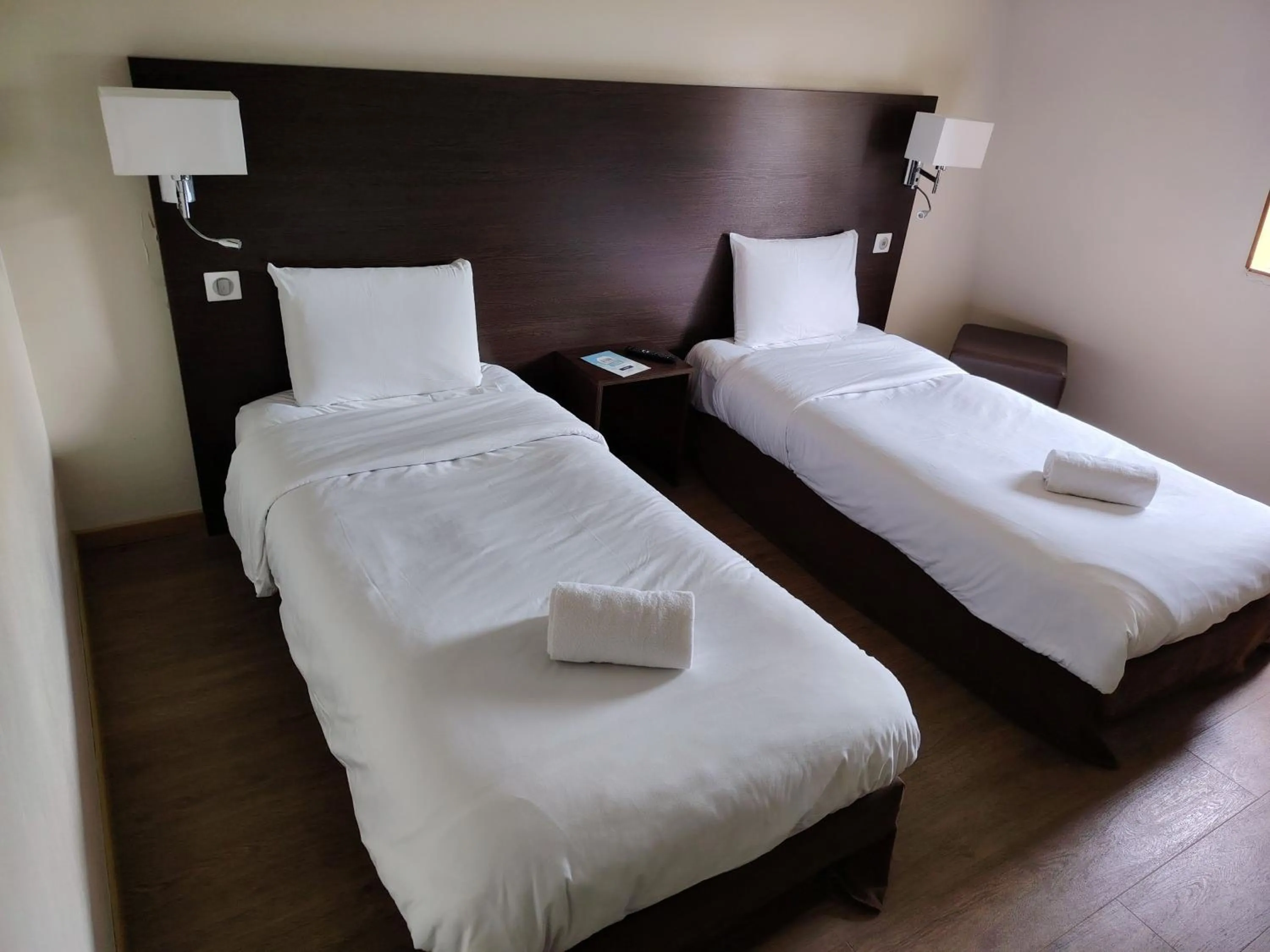 Twin Room in Kyriad Laon