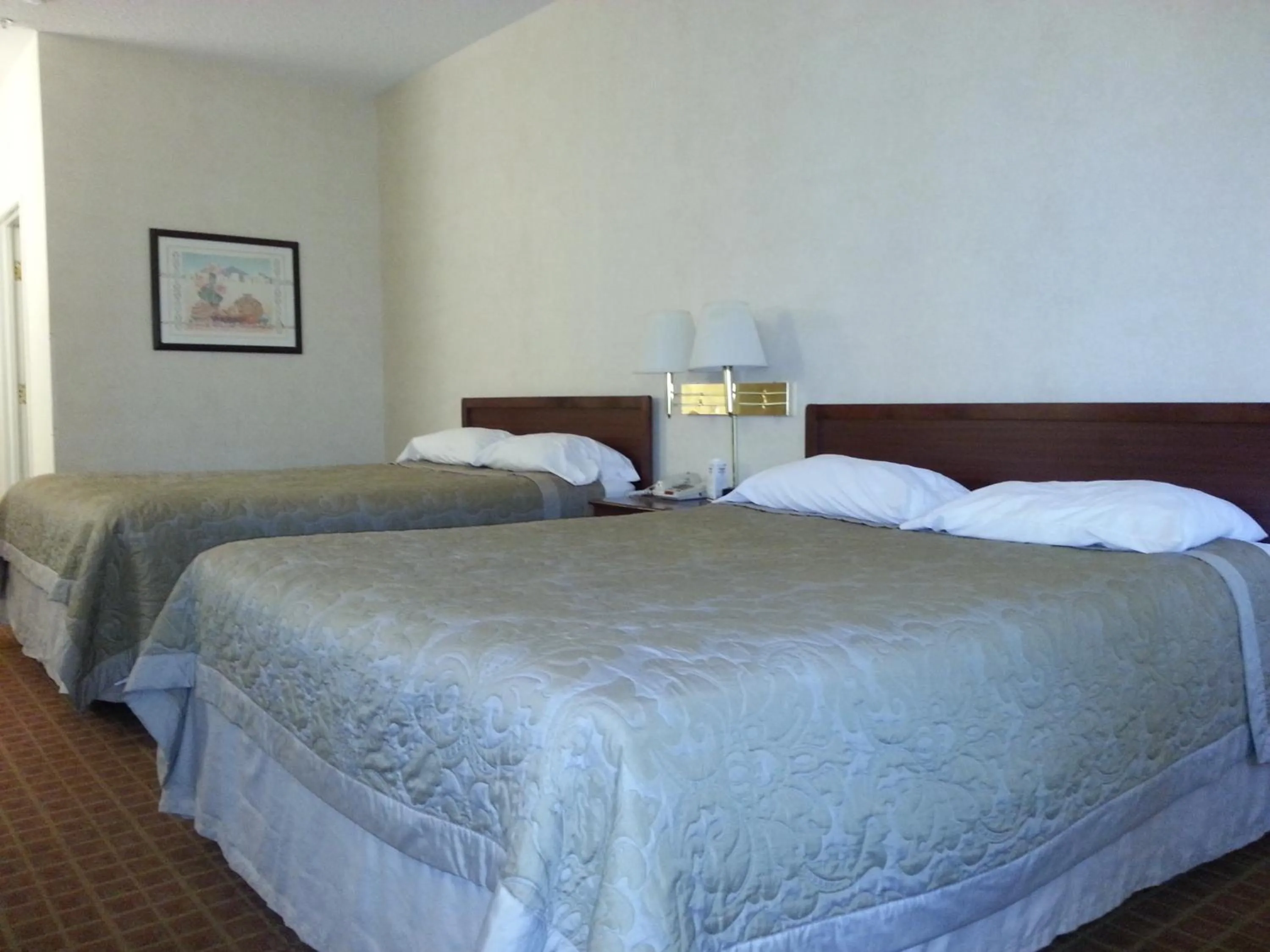 Superior Queen Room with Three Queen Beds - Non-Smoking in Super 8 by Wyndham Page/Lake Powell