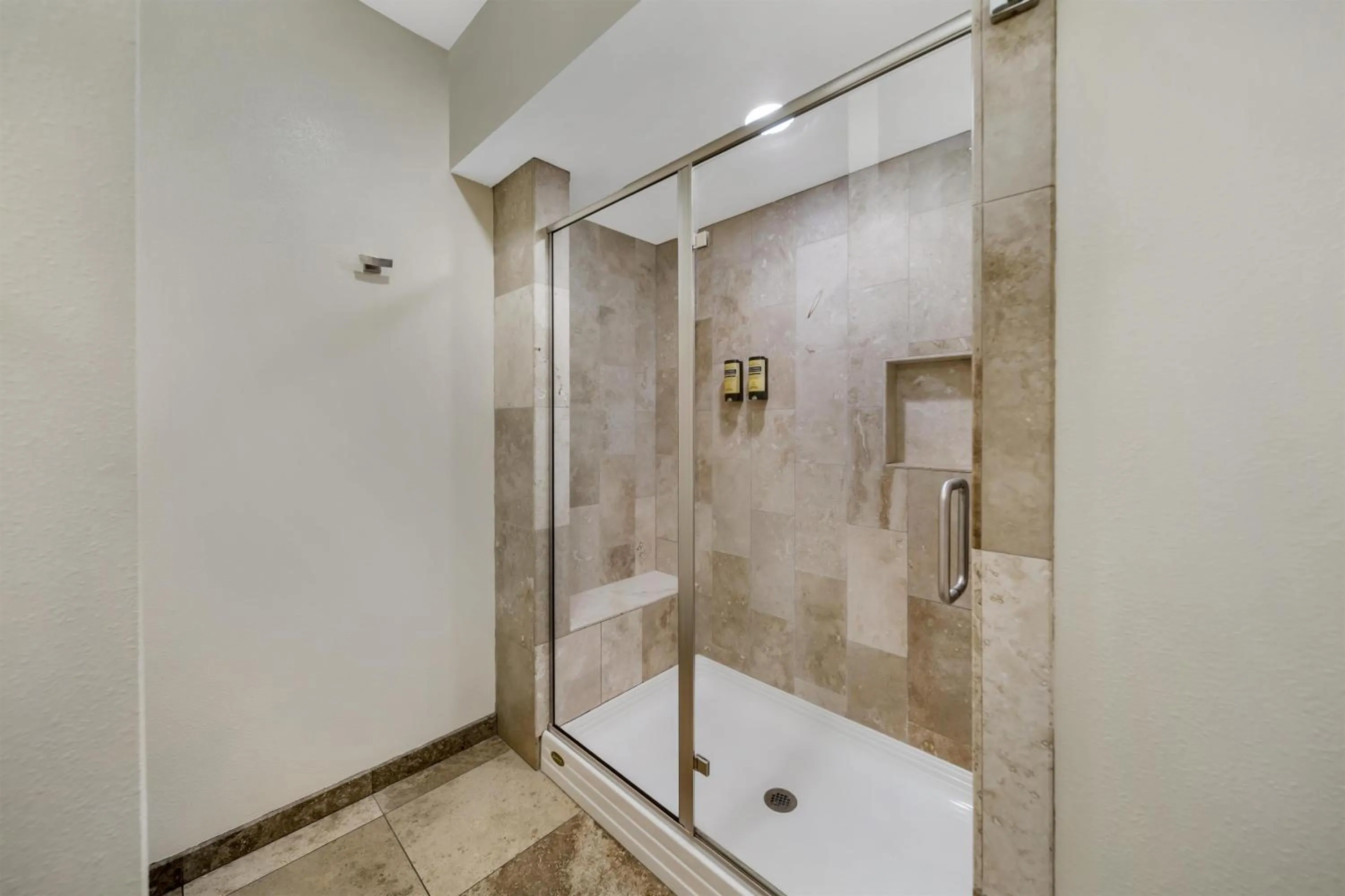 Queen Room with Two Queen Beds and City View in Best Western Plus Northwoods Inn