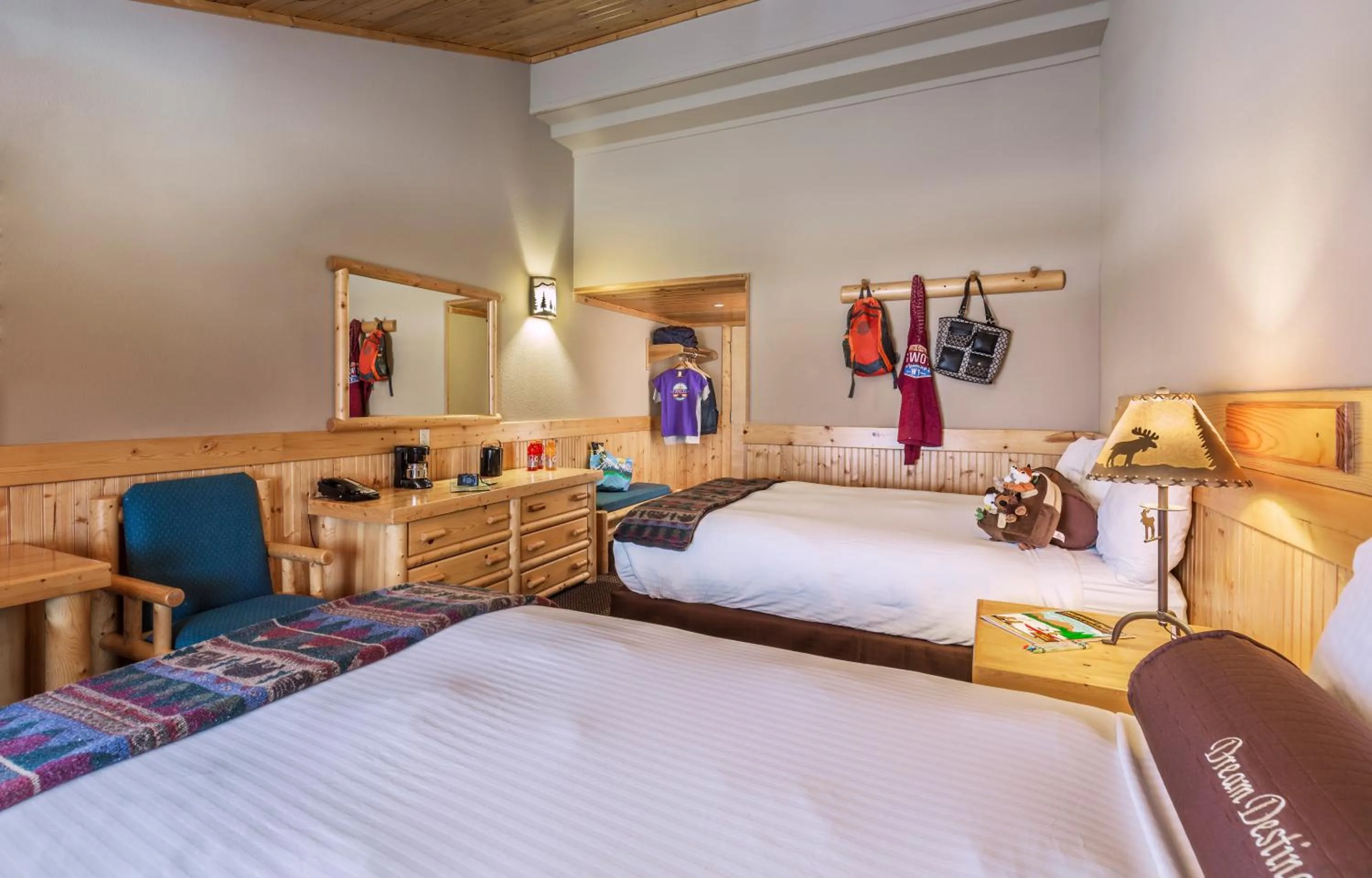 Queen Room with Two Queen Beds - Pets not allowed in Togwotee Mountain Lodge