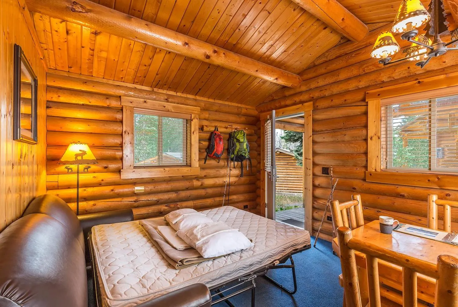 Deluxe Cottage - Pets allowed in Togwotee Mountain Lodge